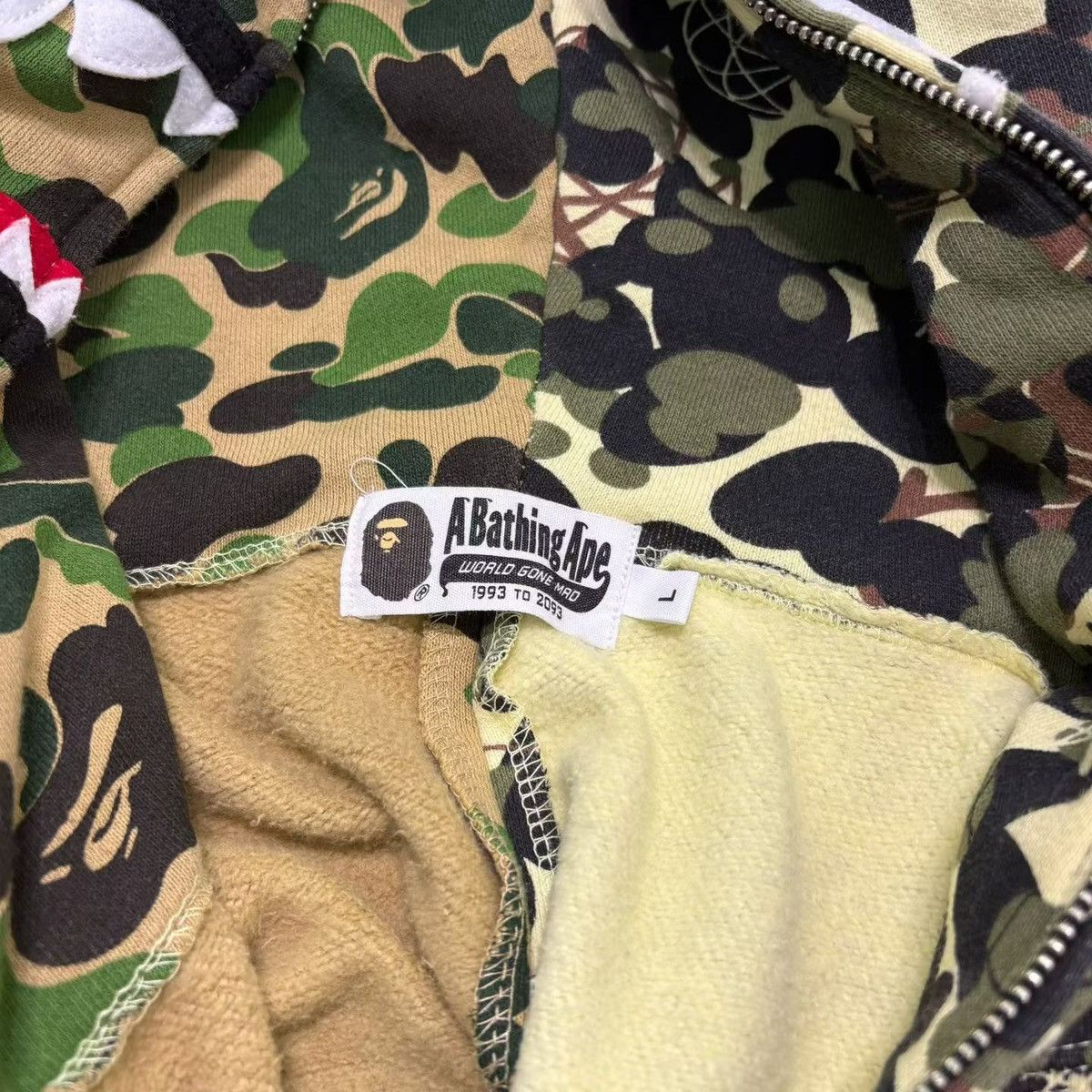 Bape CAMO SHARK FULL ZIP HOODIE Size US L / EU 52-54 / 3 - 8 Thumbnail