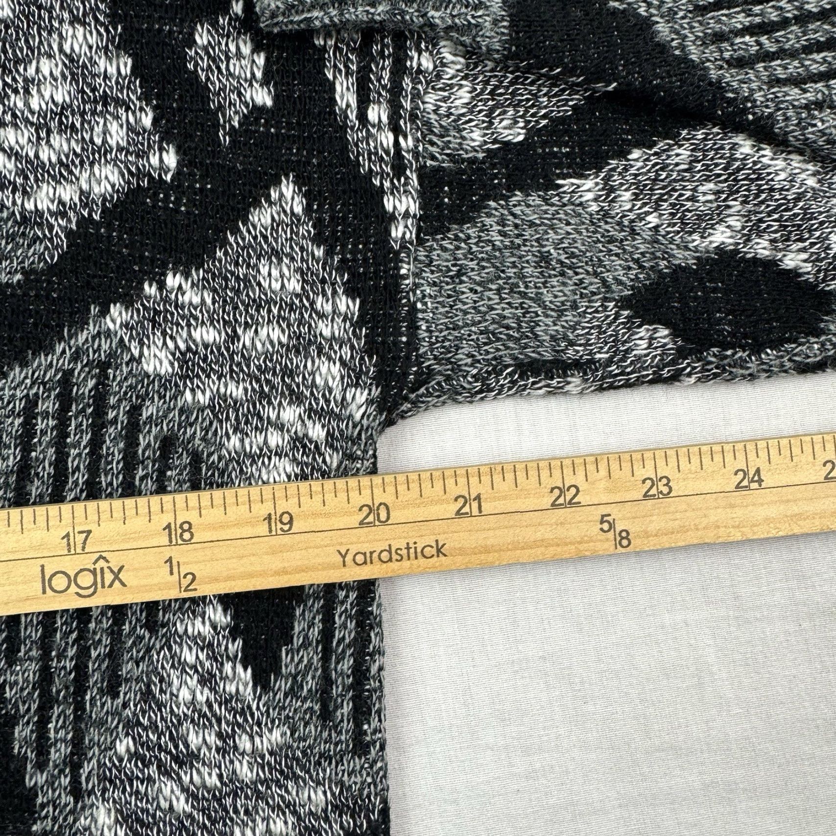 Vintage VINTAGE Le Tigre Sweater Adult XL Black Knit Geometric Pullover 90s Mens Size US XL / EU 56 / 4 - 7 Thumbnail