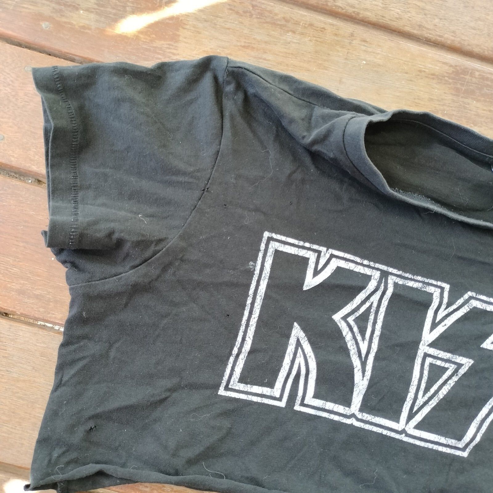 Designer Kiss Crop Top Tee Short Sleeve Reworked Upcycled Graphic Size M / US 6-8 / IT 42-44 - 9 Thumbnail