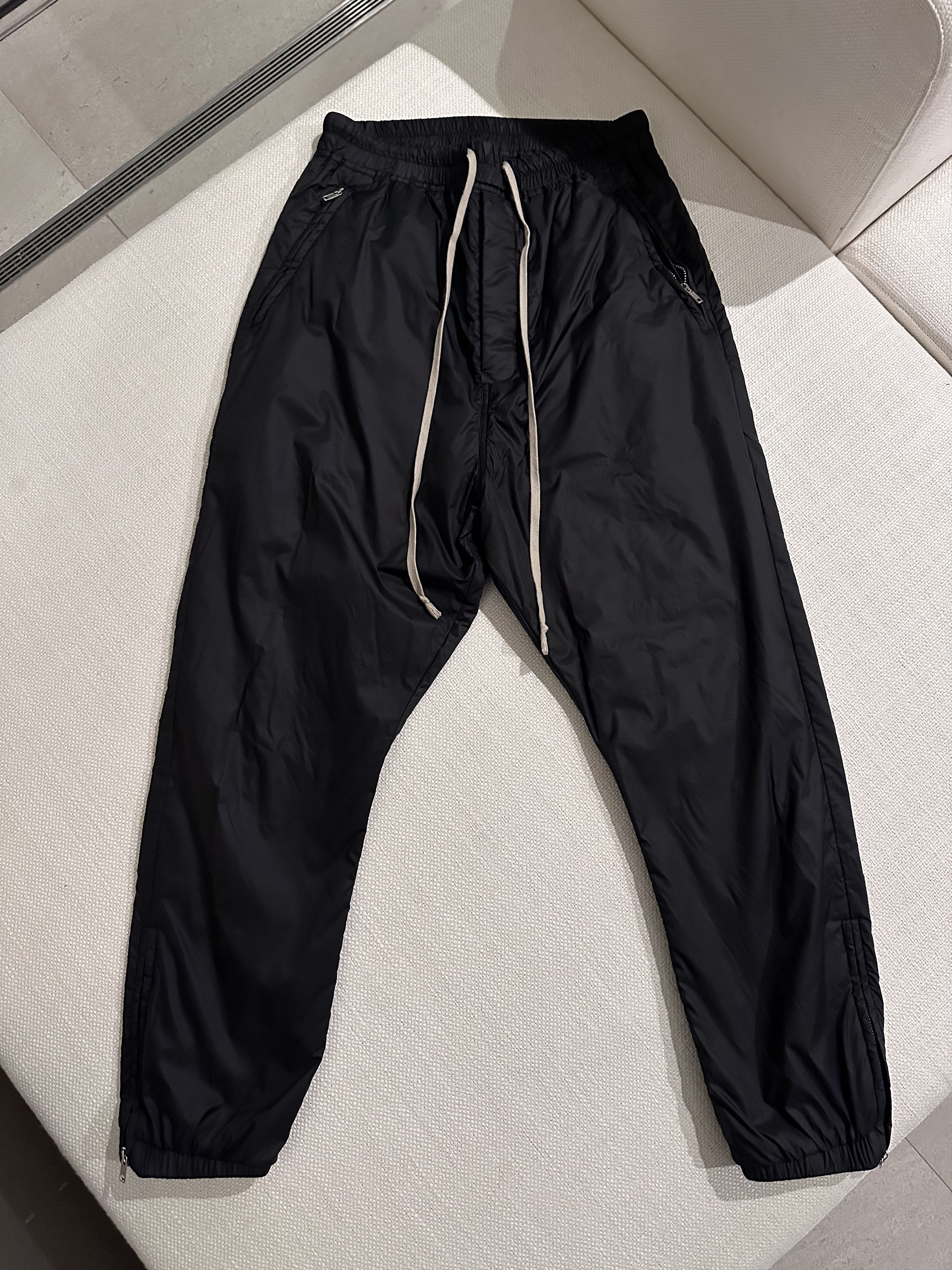 image of Rick Owens Sisyphus Fw18 Nylon Joggers Pants in Black, Men's (Size 32)