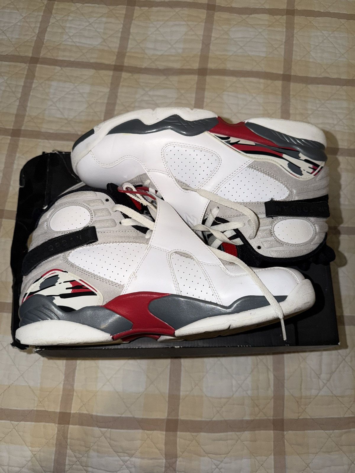 Jordan Brand 2013 Bugs Bunny Air Jordan 8 Size US 10.5 / EU 43-44 - 4 Thumbnail
