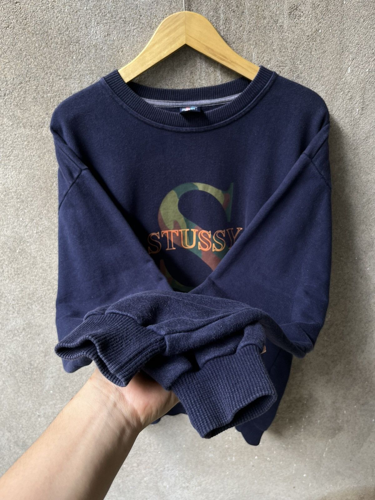 Stussy Vintage 1990s stussy crew neck camo logo Size US L / EU 52-54 / 3 - 4 Thumbnail