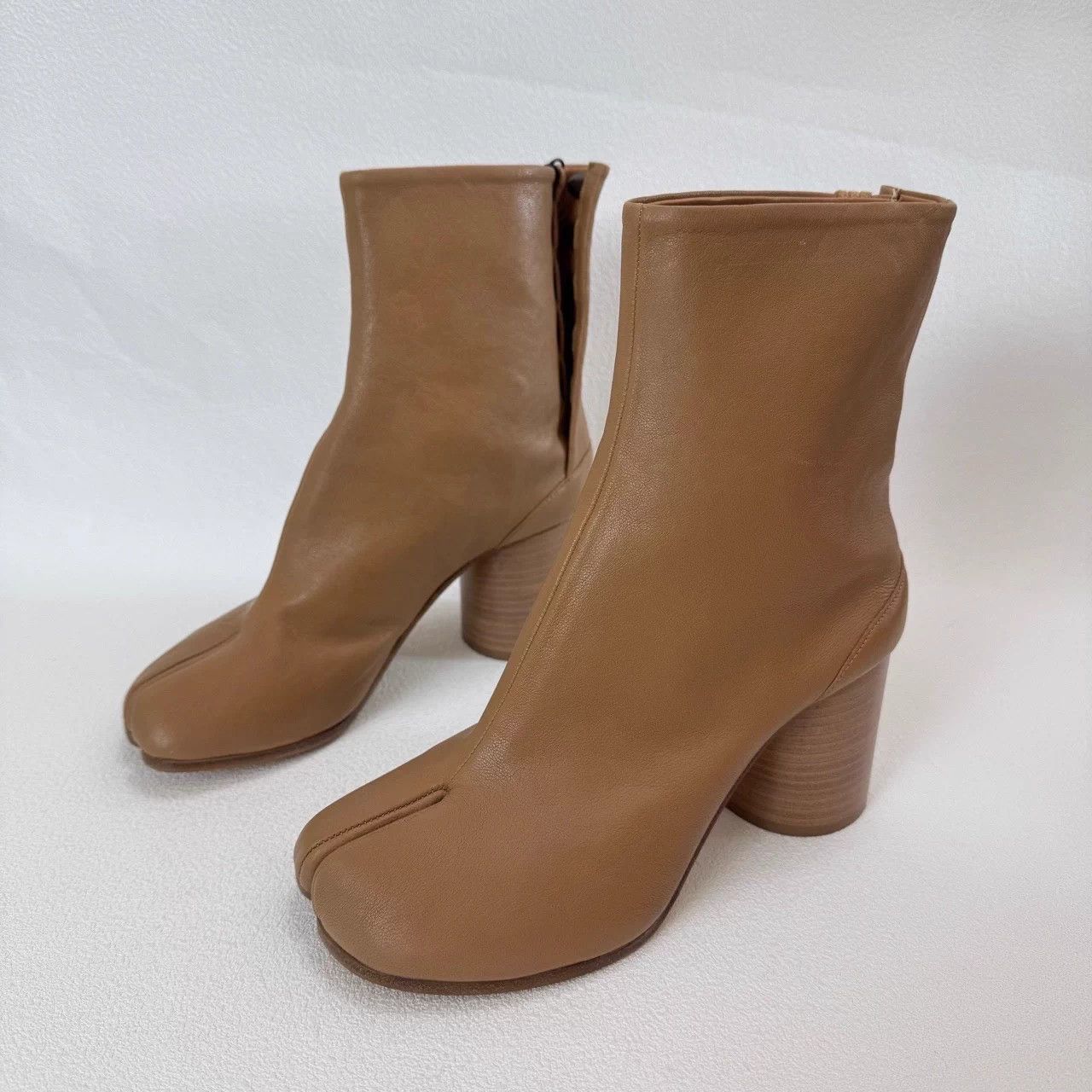Maison Margiela Brand new, size 36! Maison Margiela Tabi split-toe boots Size US 6 / IT 36 - 3 Thumbnail