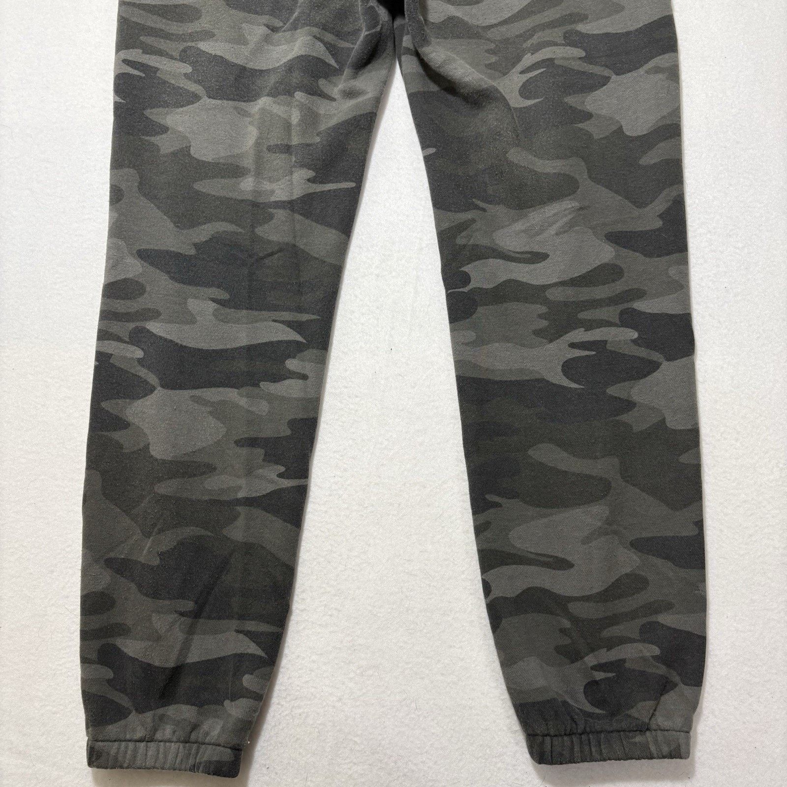 Target Basics Wild Fable Small Tapered Sweatpants Camo Green Joggers Pants Size 28" / US 6 / IT 42 - 8 Thumbnail
