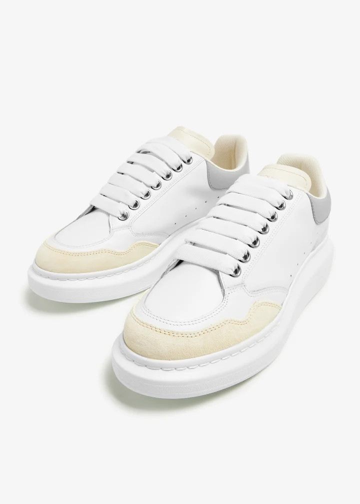 Alexander McQueen o1w1db10925 Oversized Sneaker in White Size US 9.5 / IT 39.5 - 4 Thumbnail
