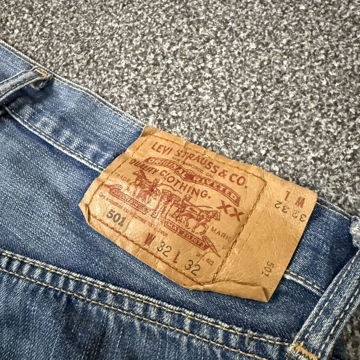 Levi's Vintage 2003 Levis 501 Distressed Faded Denim W32 Size US 32 / EU 48 - 9 Thumbnail