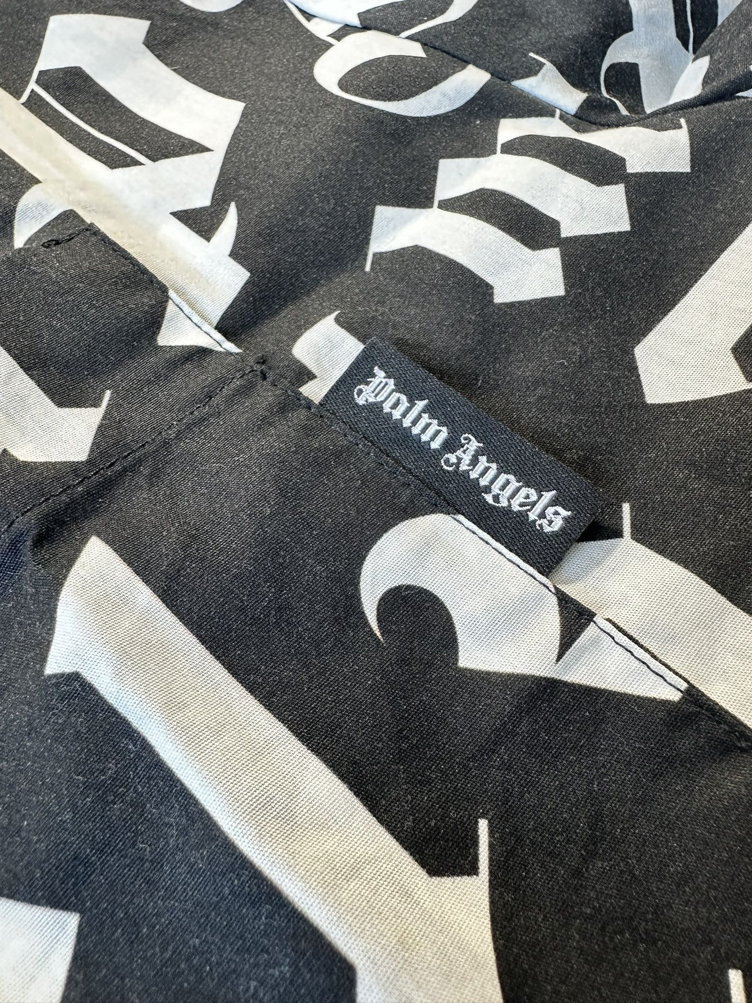Palm Angels Palm Angels Shirt Logo Broken Monogram Black Size US L / EU 52-54 / 3 - 7 Thumbnail