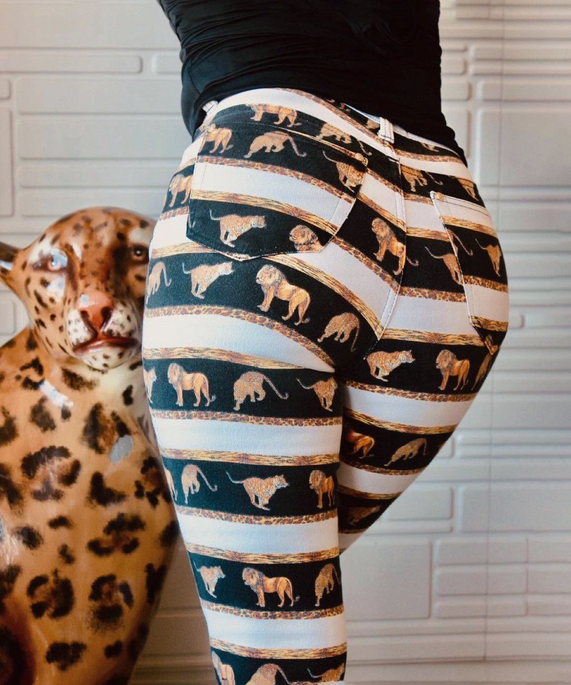 Versace Jeans Couture VERSACE Jeans Pants Printed Tiger Lion Denim Vintage 90s Size 30" / US 8 / IT 44 - 3 Thumbnail