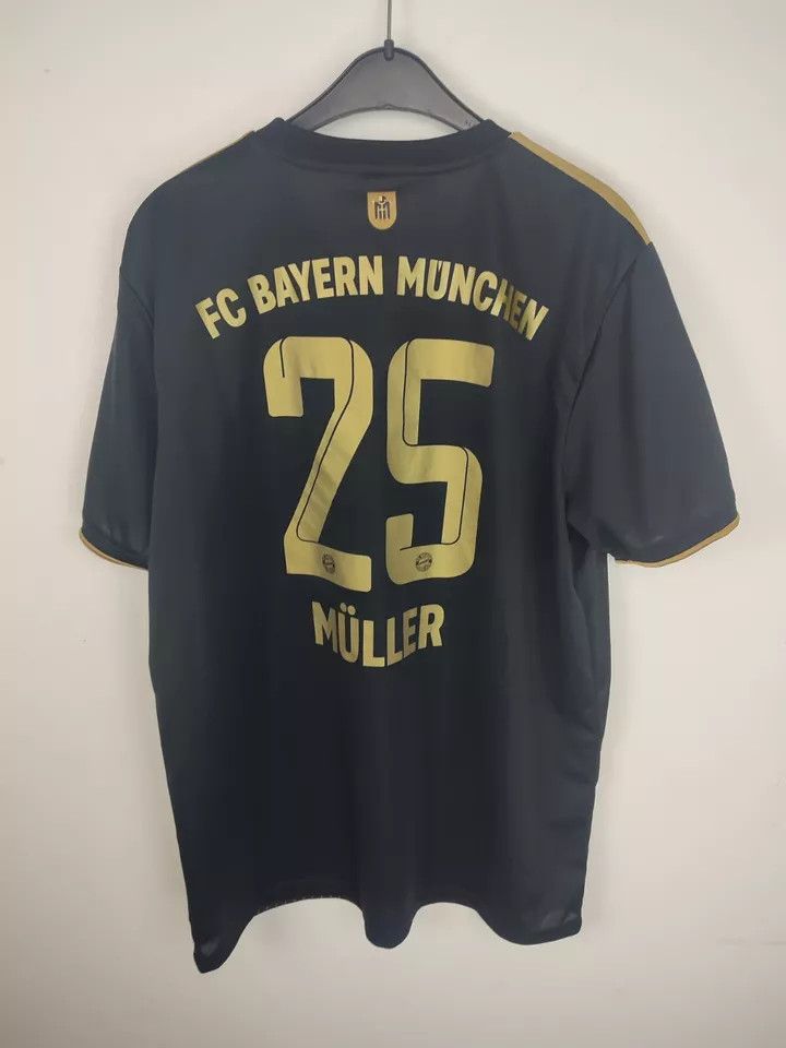 Adidas 2021/22 Bayern Munich Away FOOTBALL Kit SHIRT SOCCER JERSEY Size US XL / EU 56 / 4 - 13 Thumbnail