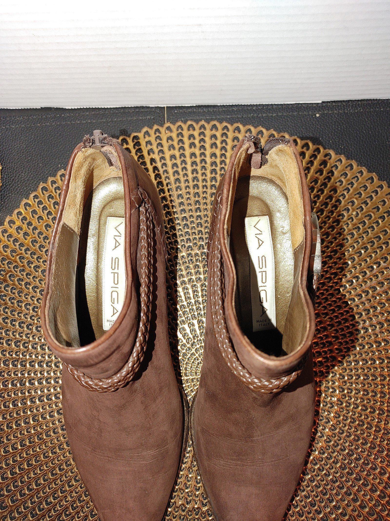 Designer Via Spiga suede ankle booties size 8.5 Size US 8.5 / IT 38.5 - 6 Thumbnail