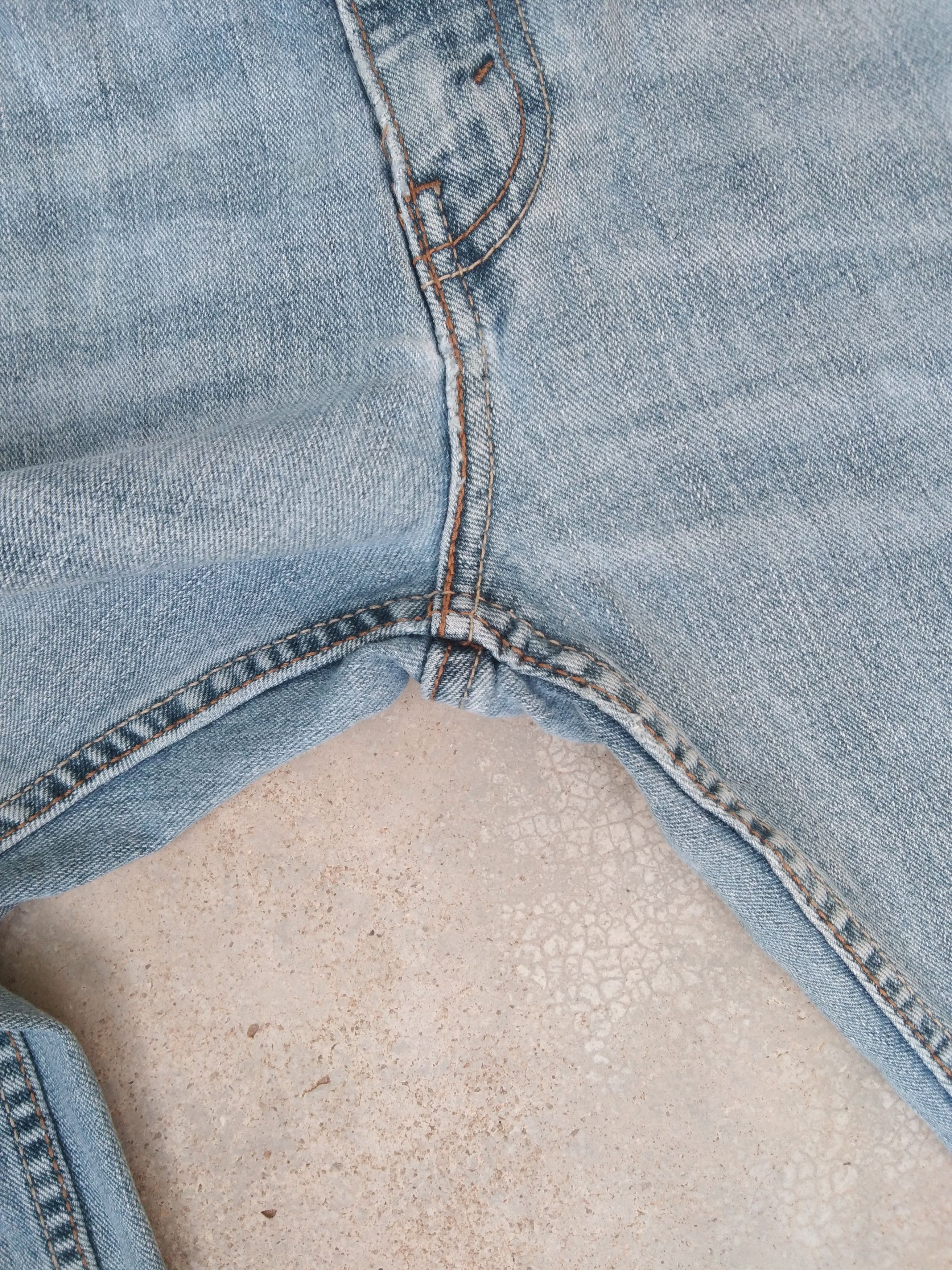 Levi's Vintage Levi's Signature Relaxed Distressed Jeans 36x32 Size US 36 / EU 52 - 4 Thumbnail