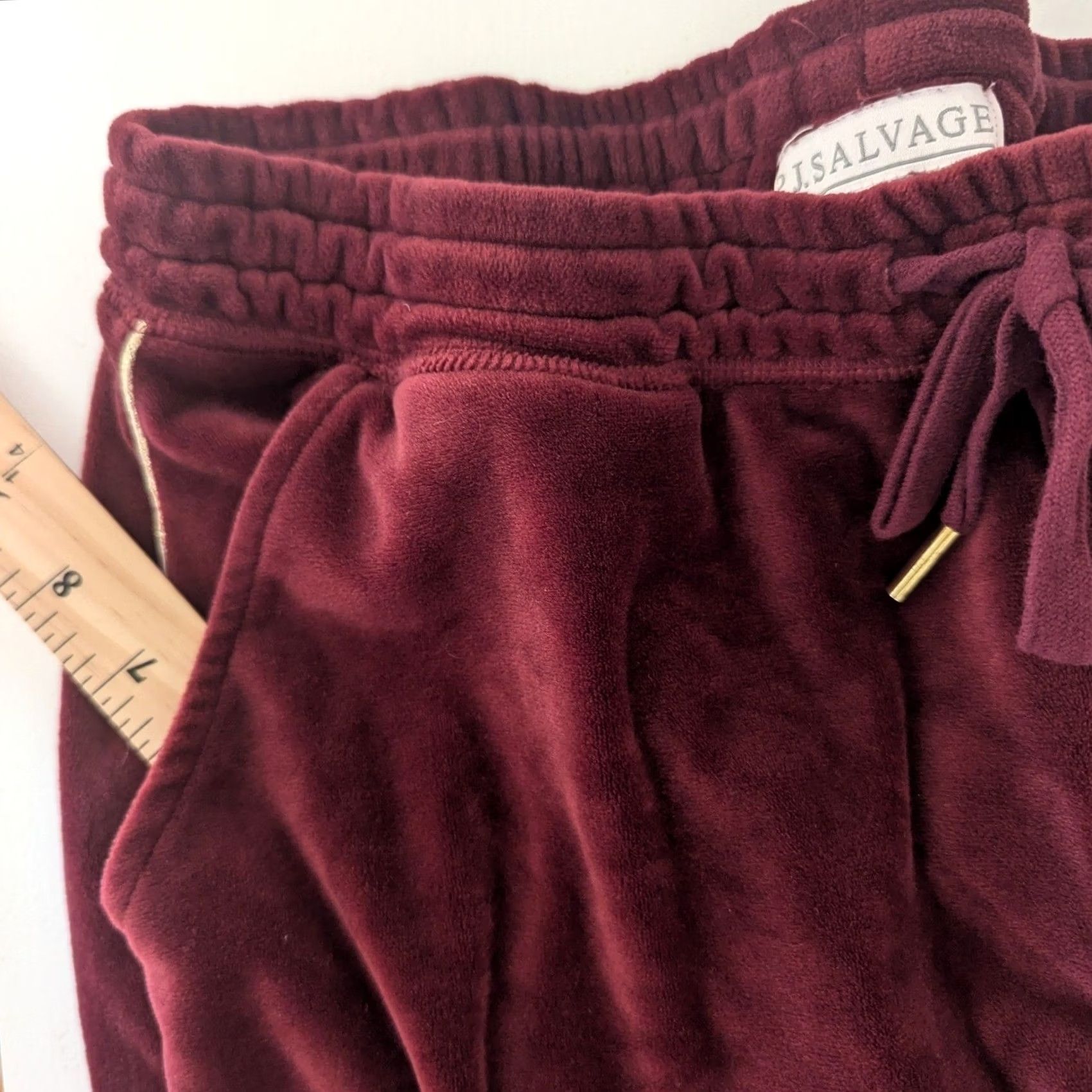 Vintage VINTAGE PJ Salvage Burgundy Velour Jogger Sweatpants Gold Trim Womens S Butter Soft Size 28" / US 6 / IT 42 - 4 Thumbnail