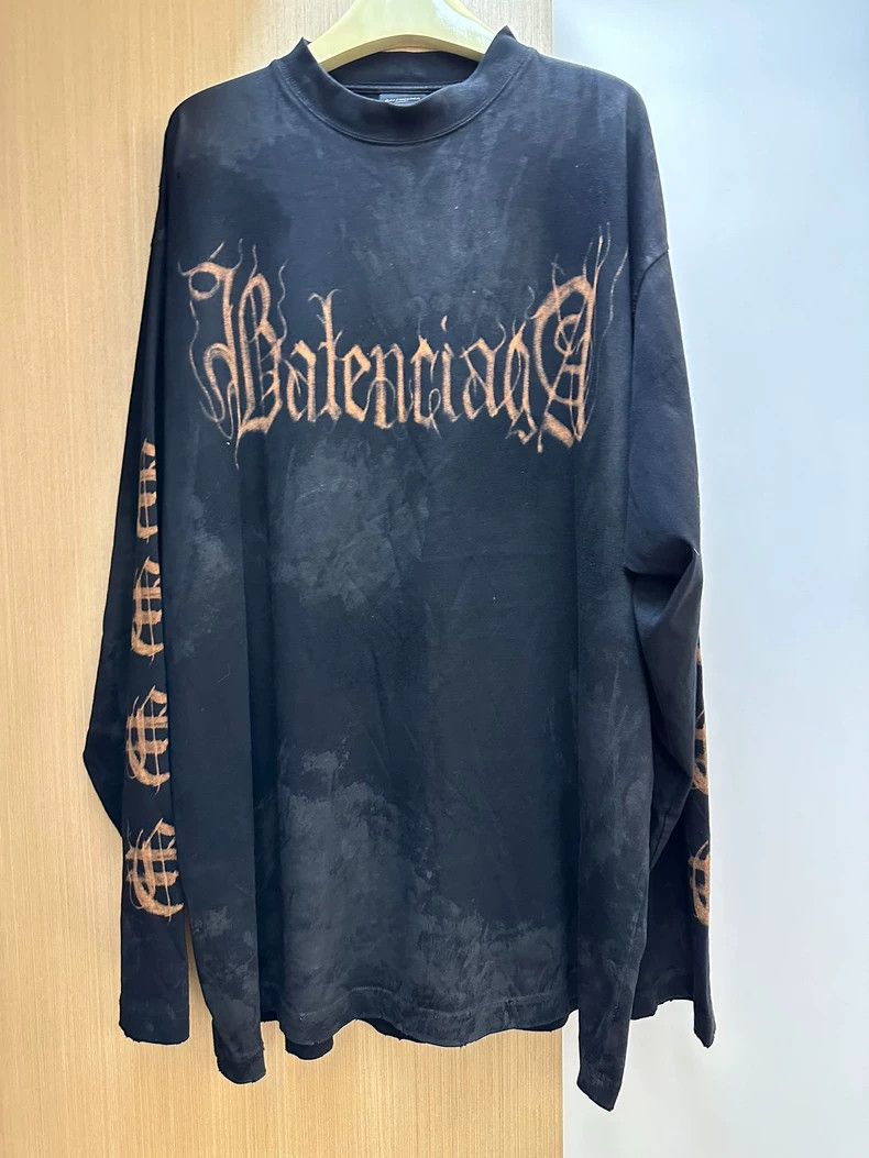 Balenciaga Balenciaga Metal Gothic Letter Logo Dirty Worn Distressed Size US M / EU 48-50 / 2 - 1 Thumbnail