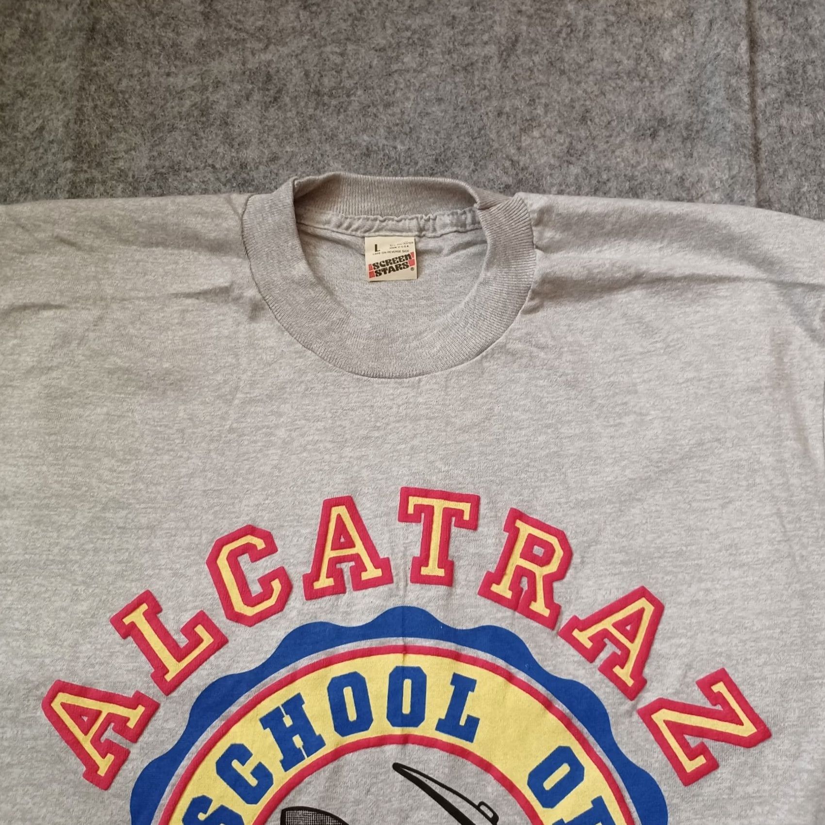 Vintage VINTAGE Screen Stars Alcatraz T Shirt Mens L Gray 80s Single Stitch 1986 USA Graphic Print Shirt Mens Gray 1980s Theme Retro Grunge City Logo Size US L / EU 52-54 / 3 - 6 Thumbnail