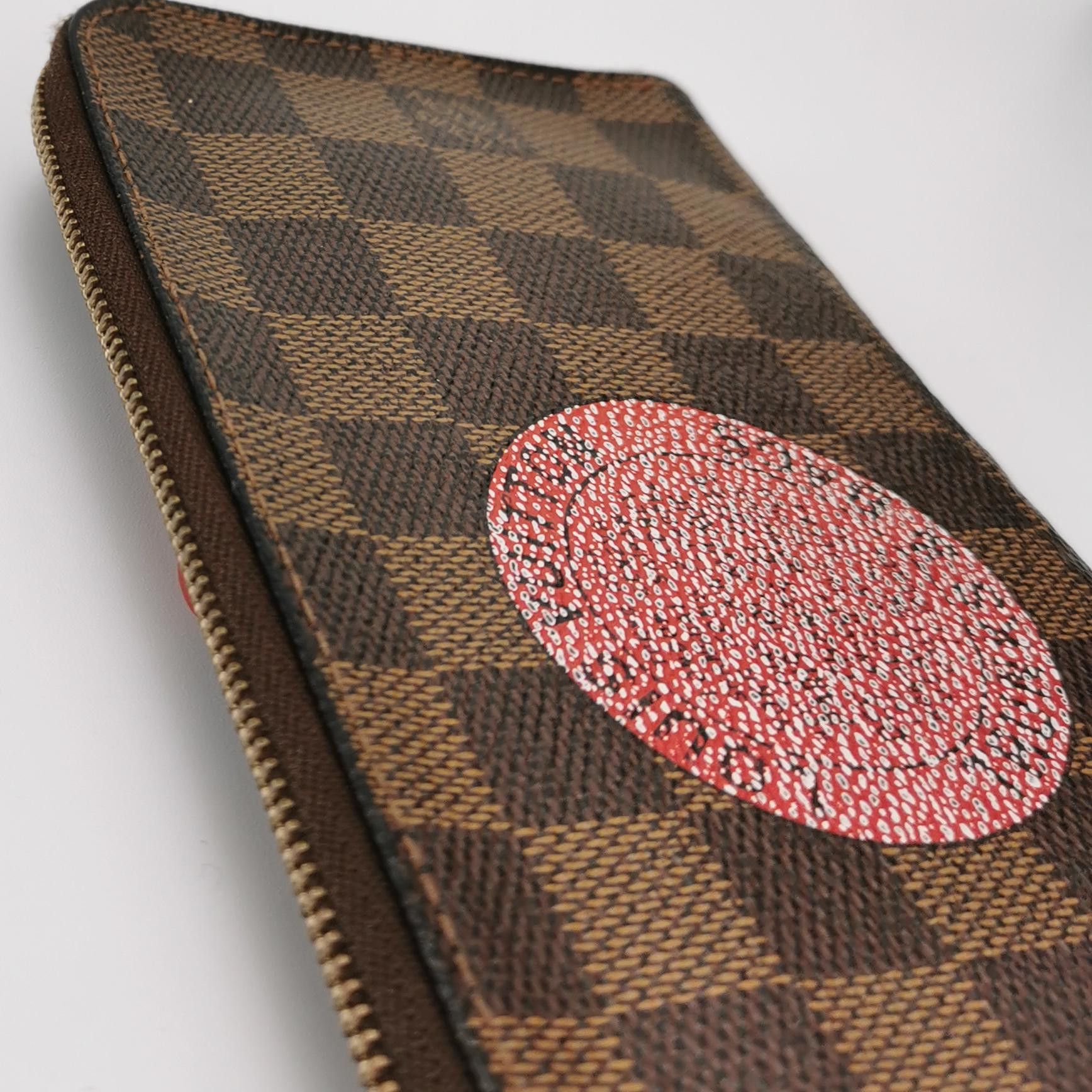 Louis Vuitton Louis Vuitton (LV) Fashionable Checkerboard Temperament Wal Size ONE SIZE - 9 Thumbnail