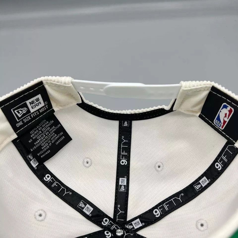 New Era Los Angeles LA Lakers Hat Men Corduroy Snap Back Cap New Size ONE SIZE - 4 Thumbnail