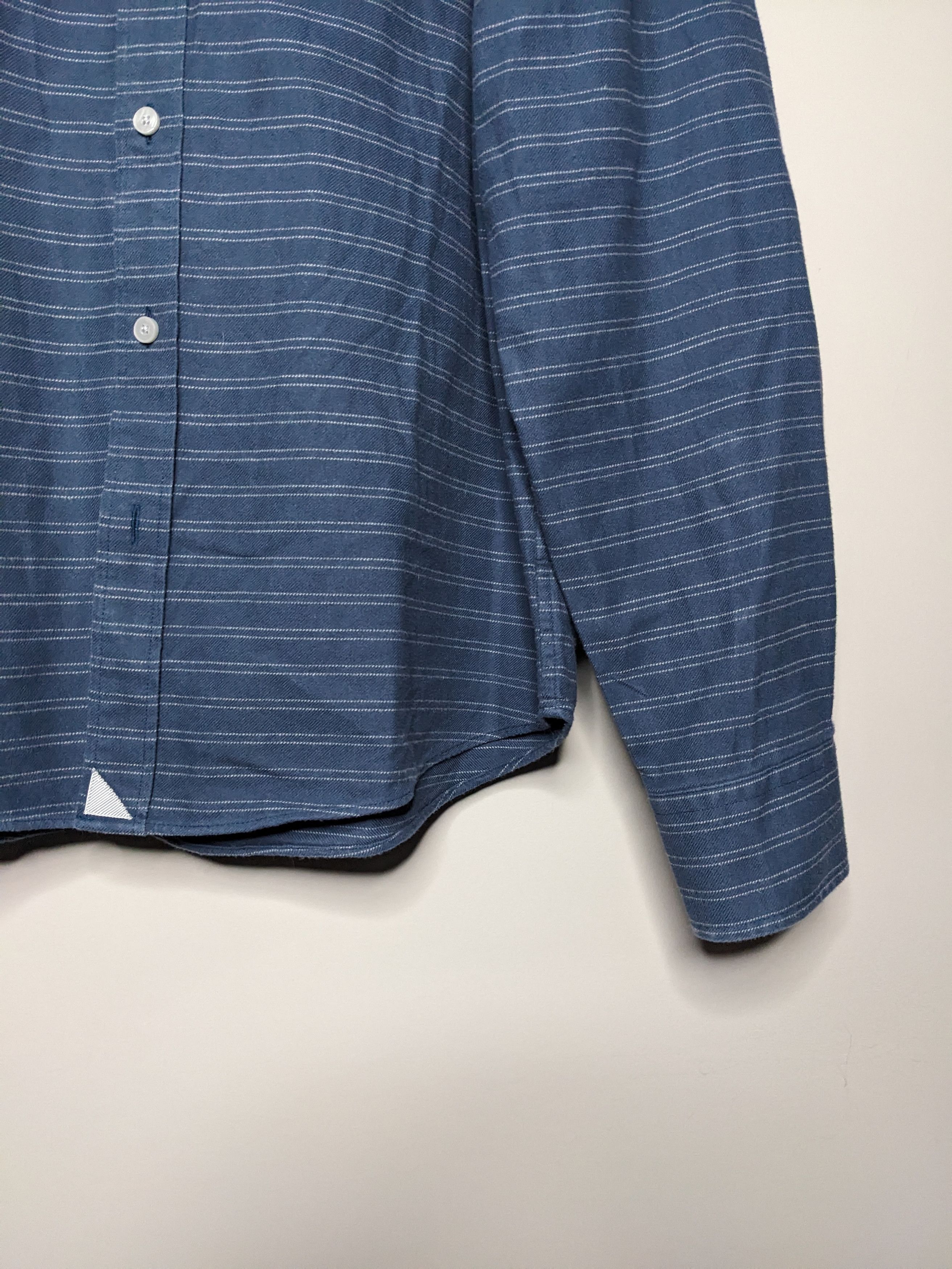 UNTUCKit UNTUCKit Brushed Cotton Striped Shirt Size Large Button Up Size US L / EU 52-54 / 3 - 5 Thumbnail