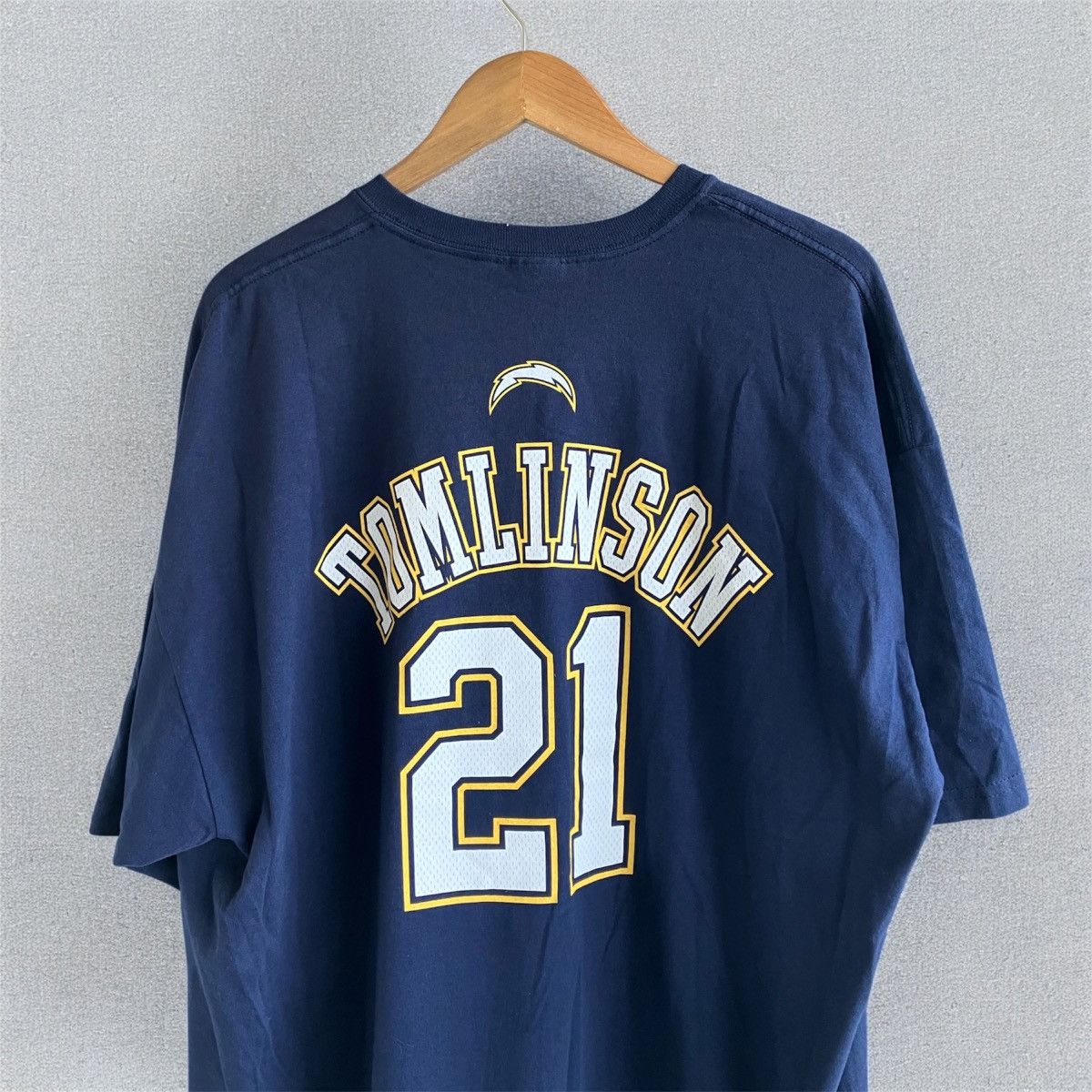 Reebok Vintage Y2K San Diego Chargers NFL LaDainian Tomlinson tee Size US XL / EU 56 / 4 - 2 Thumbnail