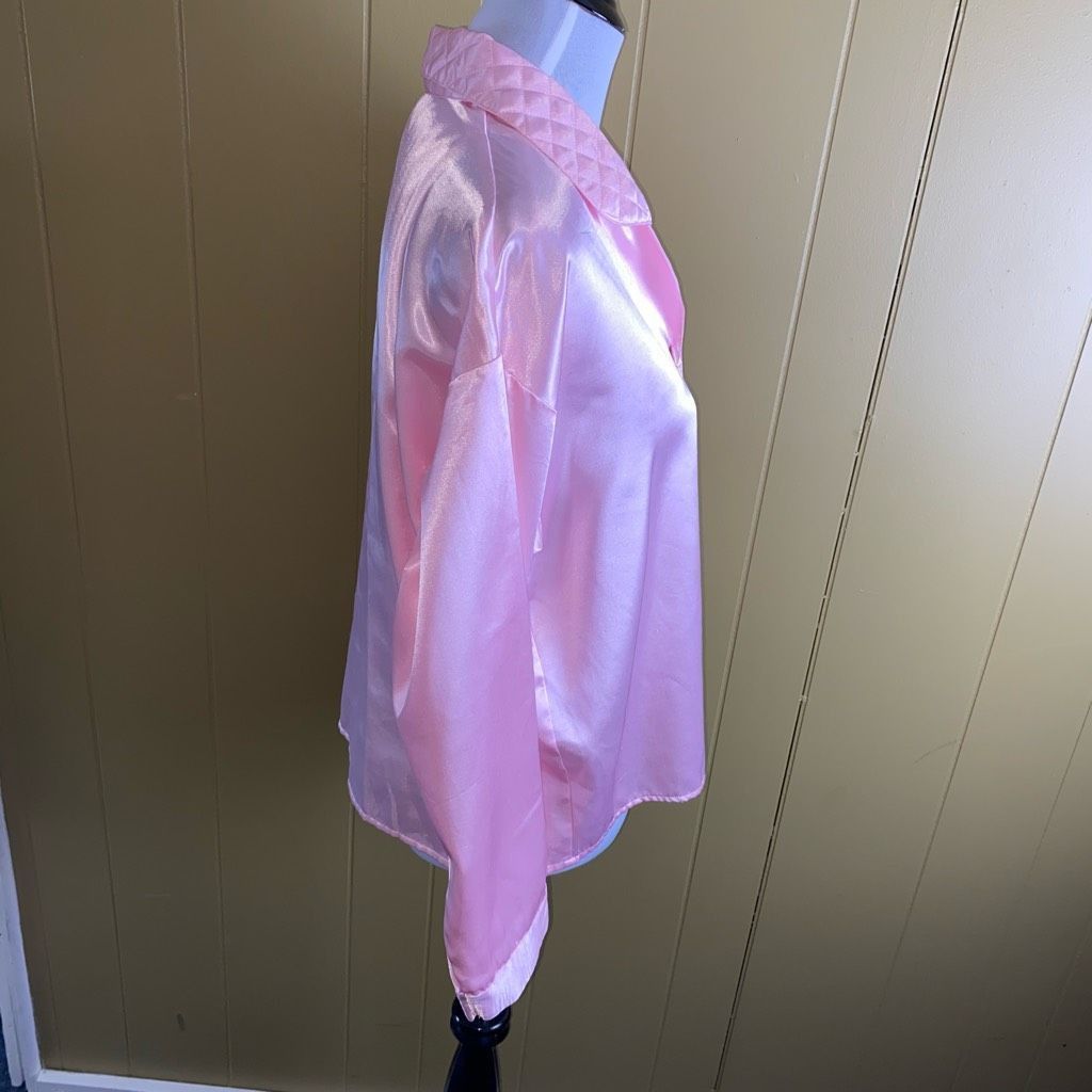 Victoria's Secret Victoria’s Secret women M Longsleeve top & shorts pajama set Size ONE SIZE - 12 Thumbnail
