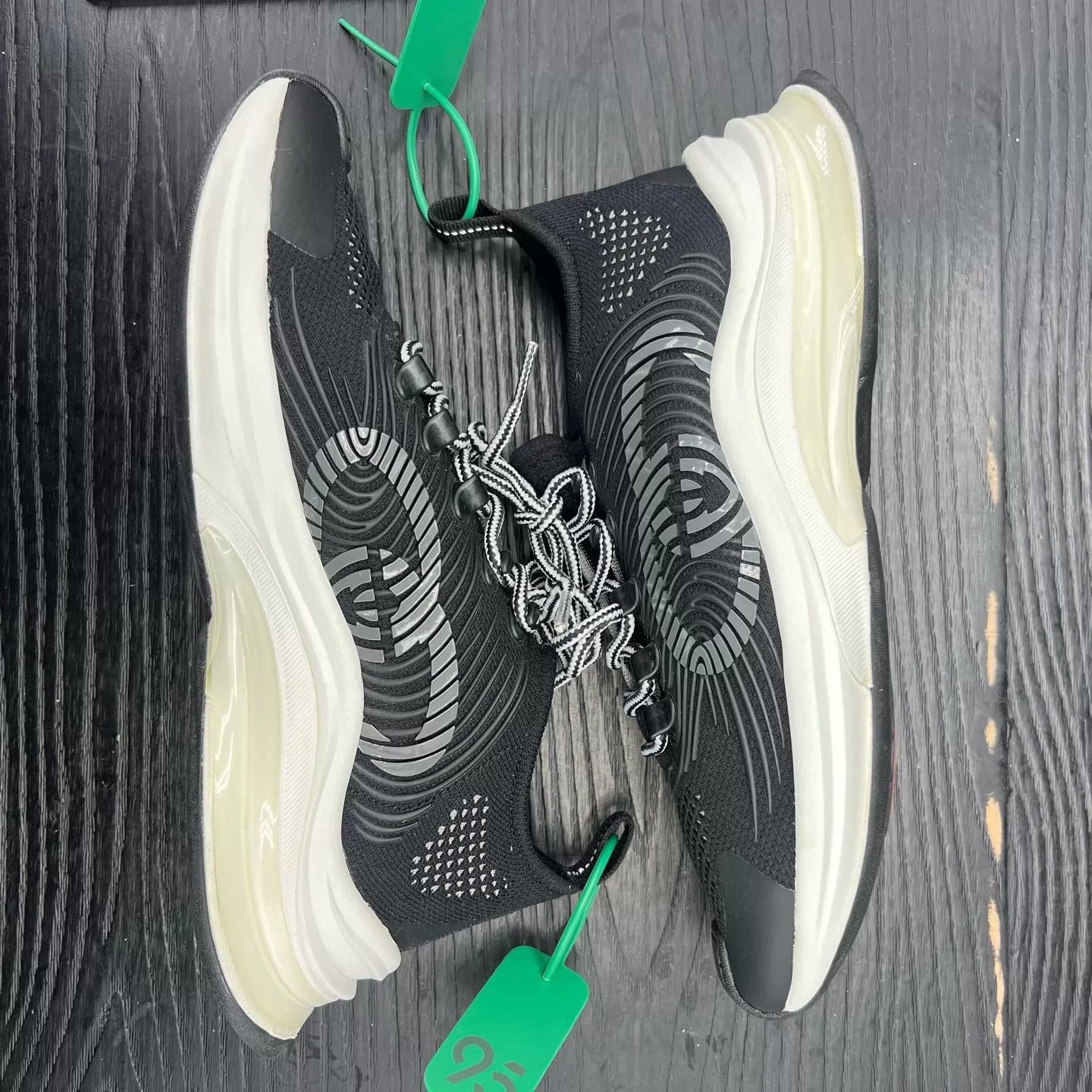 Gucci Gucci Run Black Sneakers Women's 37 New W/ Box Size US 6.5 / IT 36.5 - 2 Thumbnail