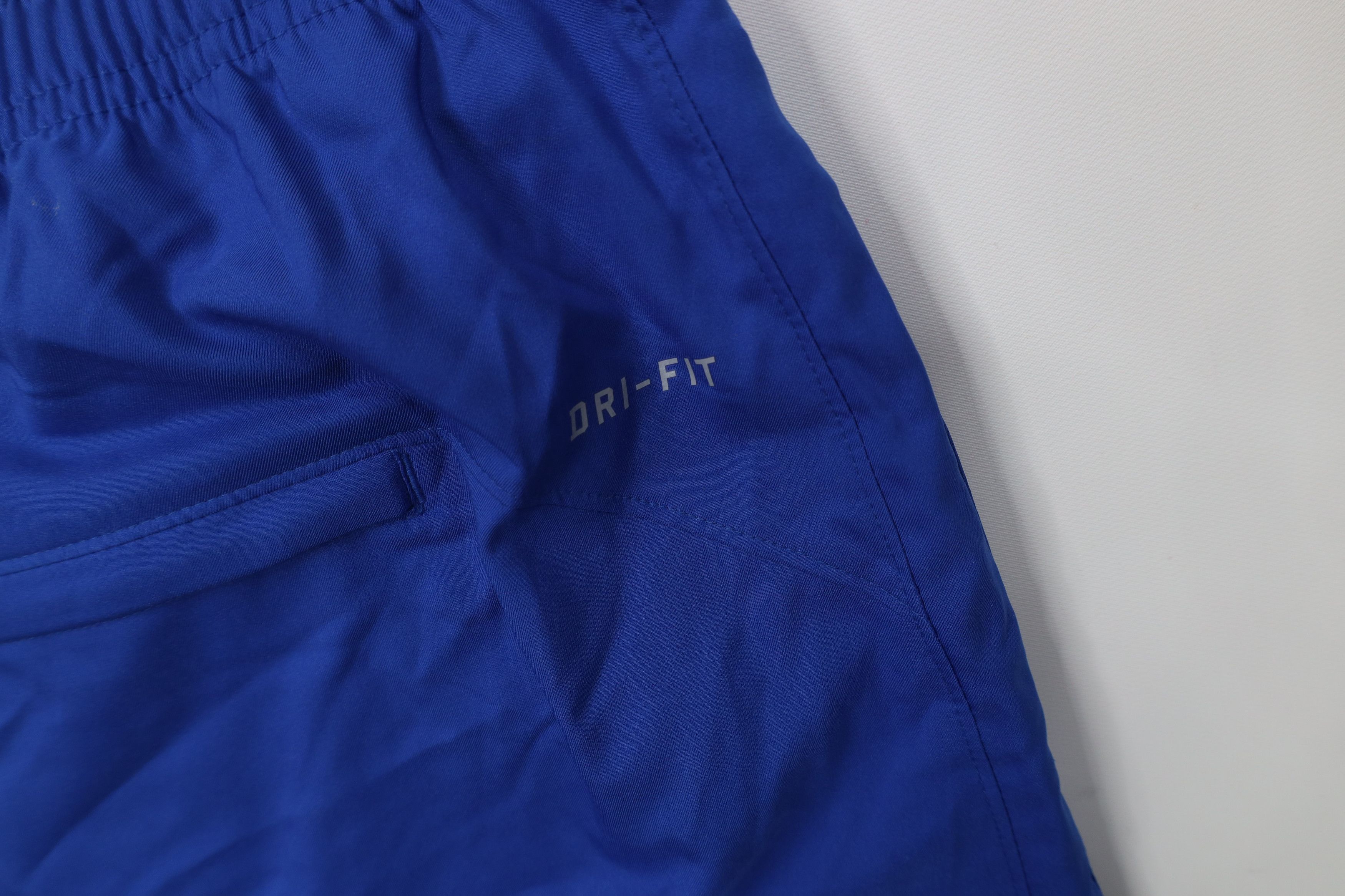 Nike Vintage Y2K Nike Mini Swoosh Running Jogging Soccer Shorts Size US 40 / EU 56 - 13 Thumbnail