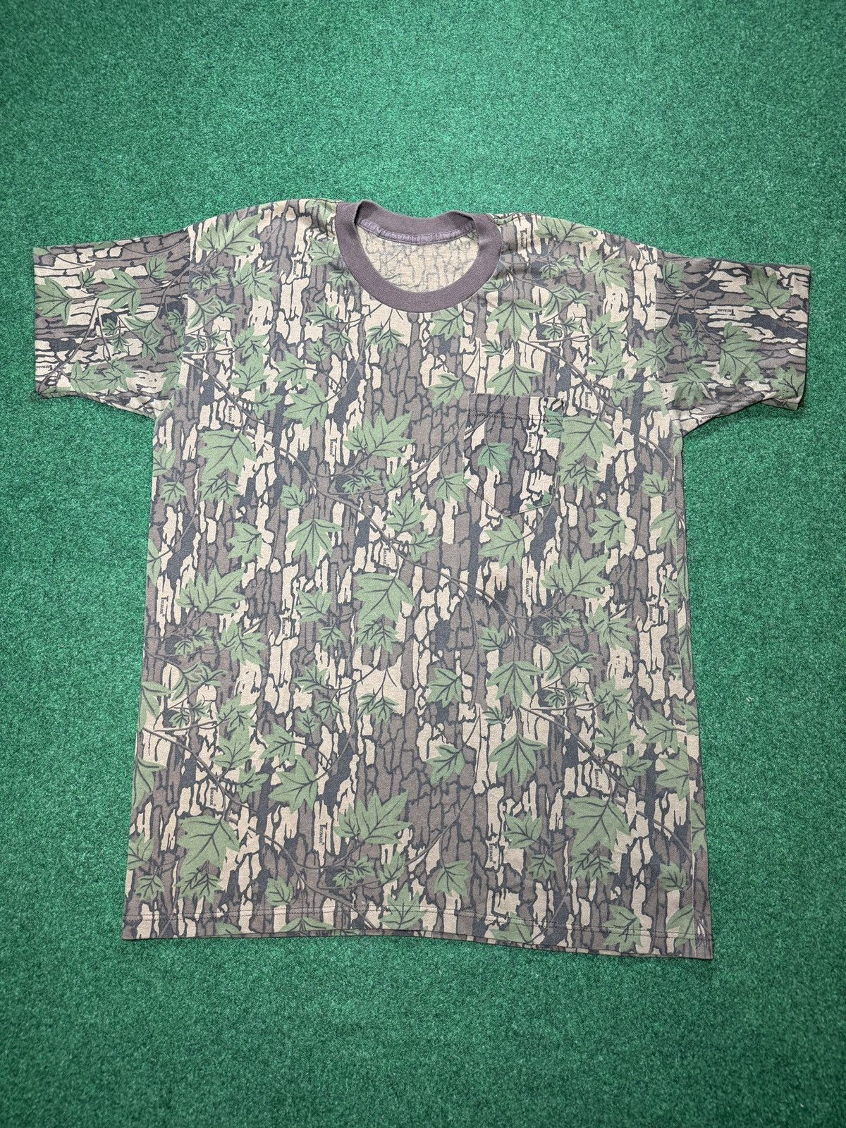 Realtree × Vintage Vintage 90s Trebrak Realtree Camo Woodland Forest T Shirt Size US L / EU 52-54 / 3 - 1 Thumbnail
