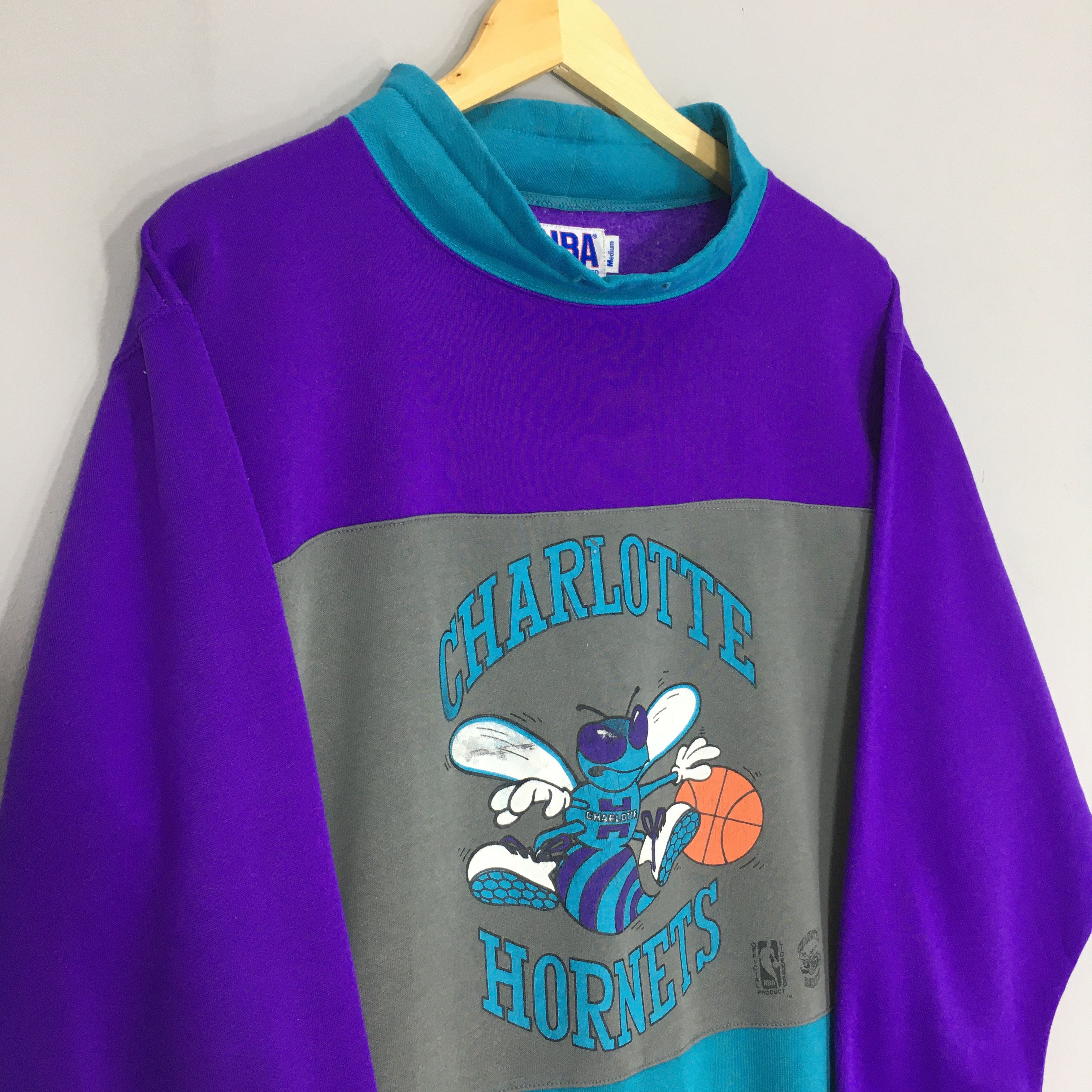Logo Athletic × NBA × Vintage Vintage 90s Charlotte Hornets NBA Sweatshirt Medium Size US M / EU 48-50 / 2 - 3 Thumbnail