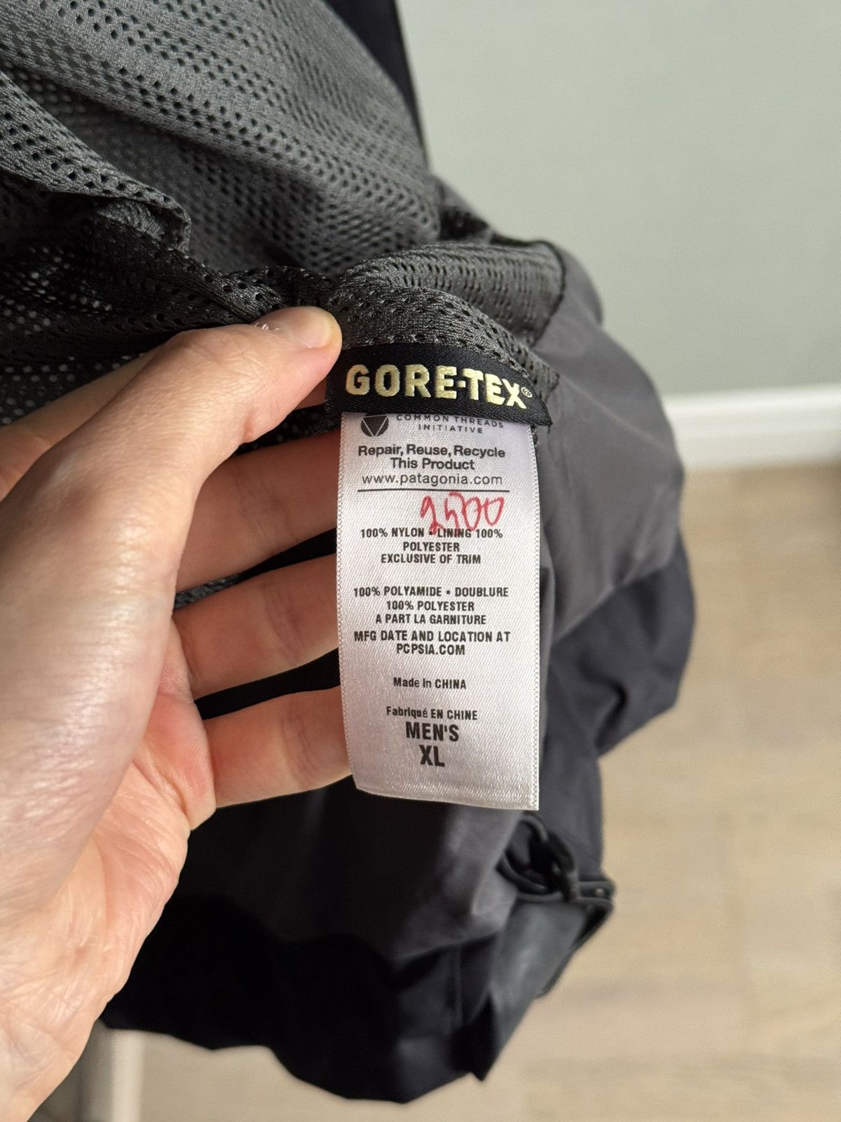 Patagonia Patagonia PIOLET JACKET Mountain Parka Gore Tex Size US XL / EU 56 / 4 - 12 Thumbnail