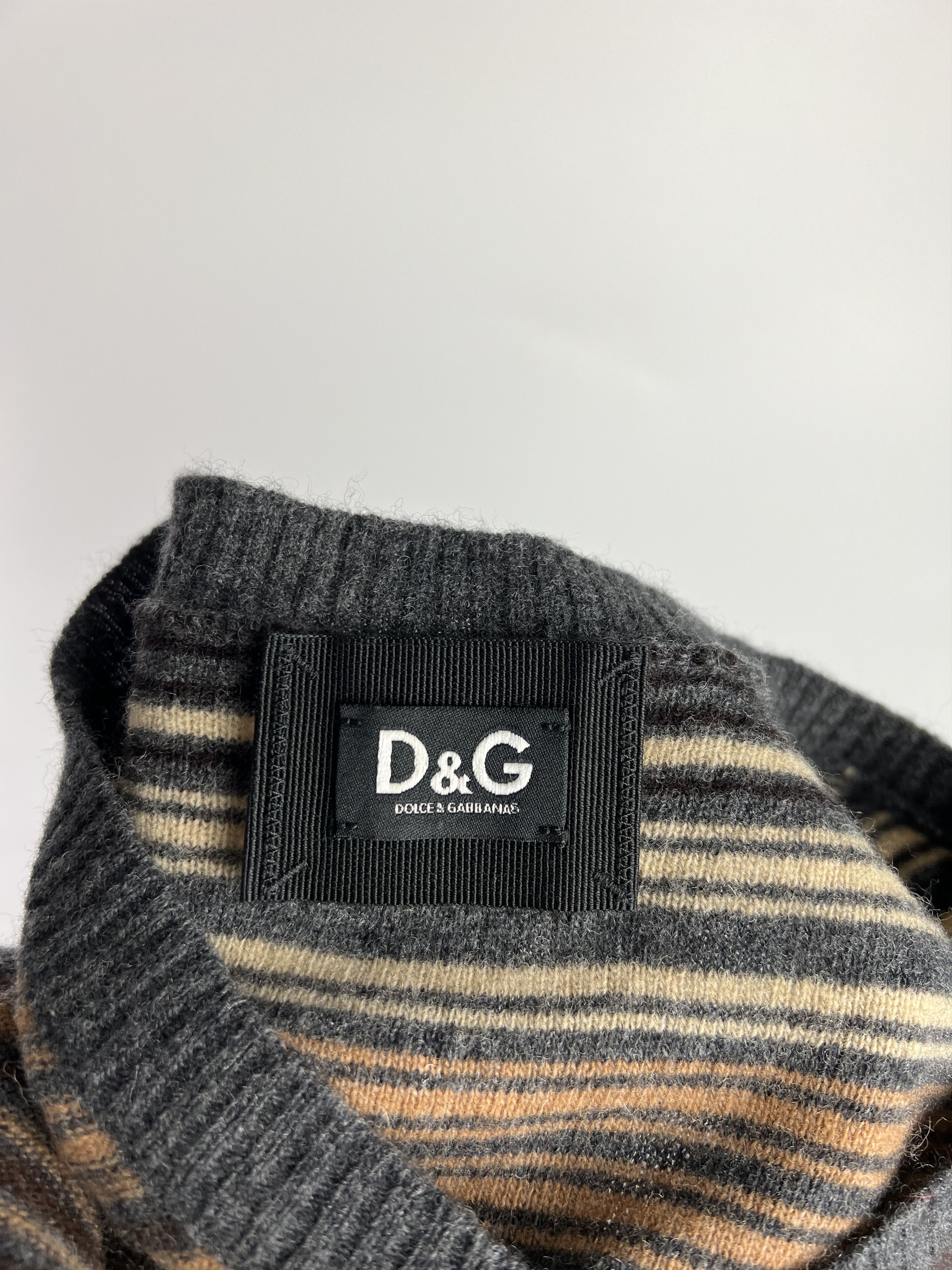 Dolce & Gabbana Dolce & Gabbana Striped Wool V-Neck Vest Size S Size S / US 4 / IT 40 - 7 Thumbnail