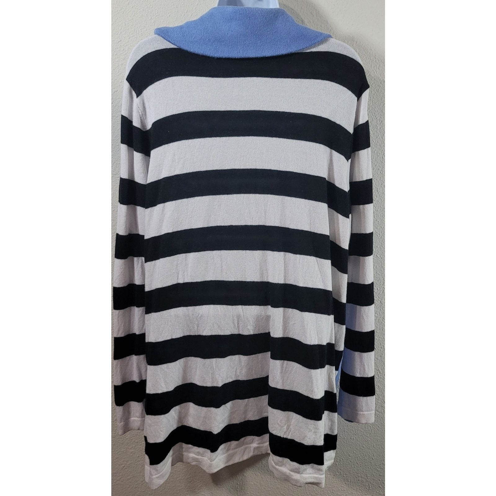 Chicos Chico's Zenergy Blue Black Striped Cowl Neck Sweater 3 XL Size XL / US 12-14 / IT 48-50 - 2 Thumbnail