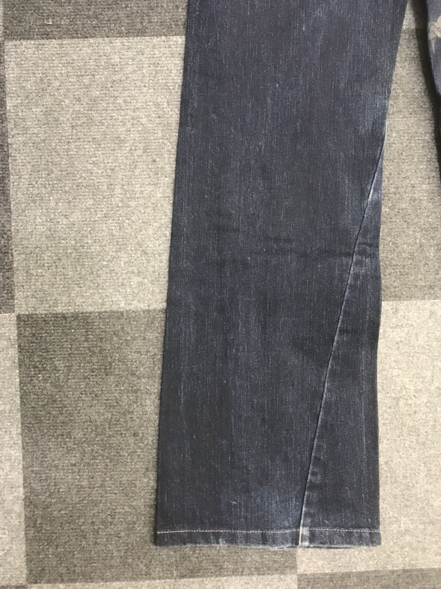 Japanese Brand FRAGILE Japan Barbed Wire Style Flare Bootcut Jeans Size 26" / US 2 / IT 38 - 16 Thumbnail