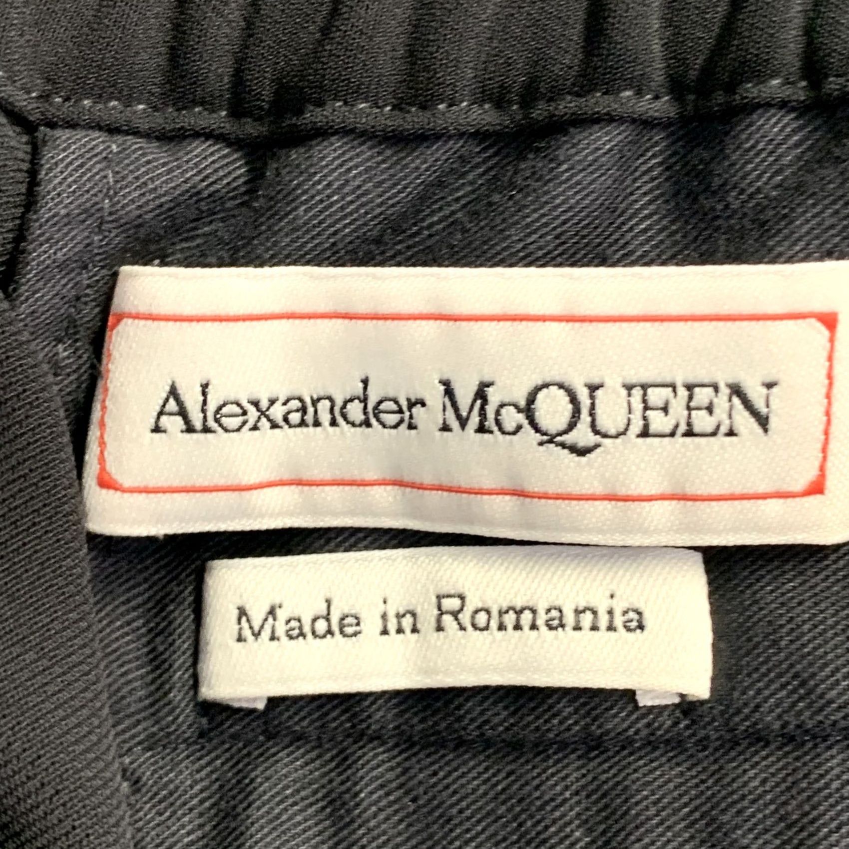 Alexander McQueen ALEXANDER MCQUEEN Size 38 Black Red Stripe Viscose Blend Casual Pants Men Size US 38 / EU 54 - 4 Thumbnail
