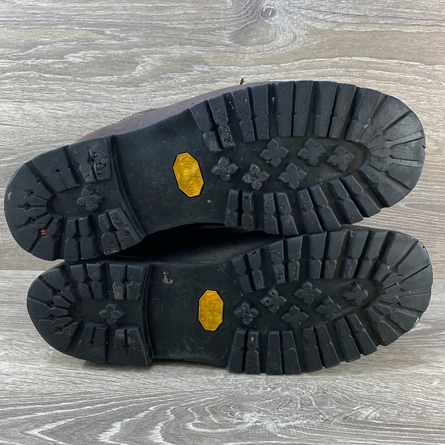 Vibram Alico Mens Boots Hiking Leather Brown Vibram Made Italy SZ 13 MW Size 13 Boots Mens Hiking Leather Brown Vibram Italy M W Shoes Size US 13 / EU 46 - 7 Thumbnail
