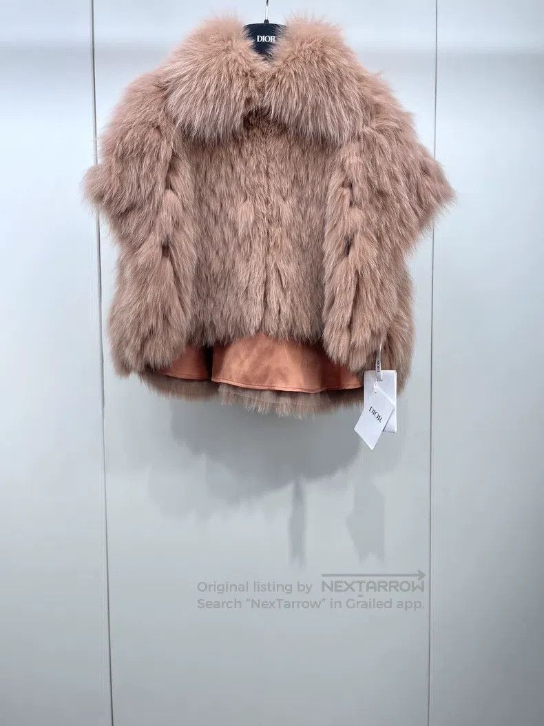 Dior Dior Fox fur grass cloak vest Size XS / US 0-2 / IT 36-38 - 1 Thumbnail