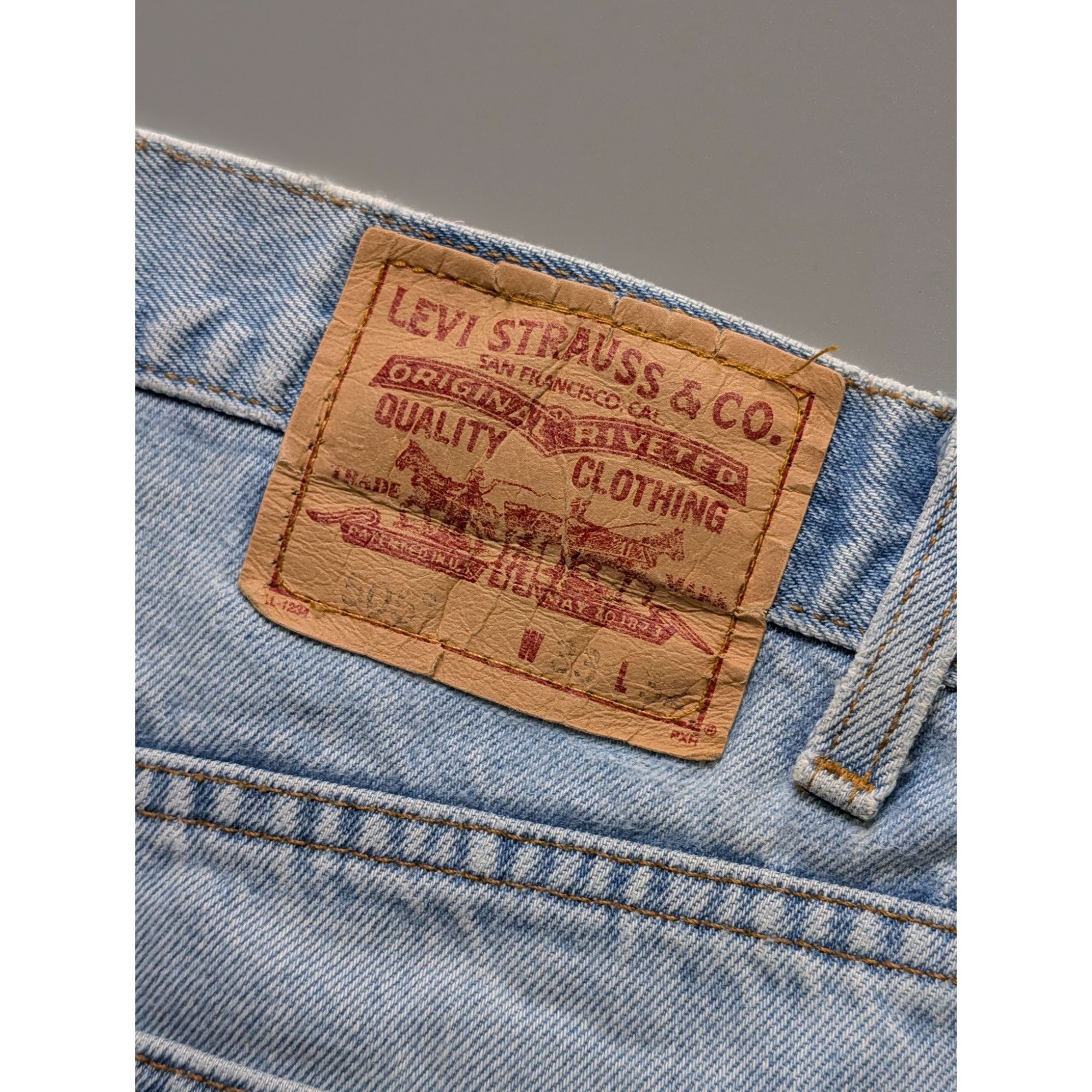 Levi's Levi's 505 Made in USA Light Wash Denim Jeans Pants (Y1091) Size US 40 / EU 56 - 17 Thumbnail