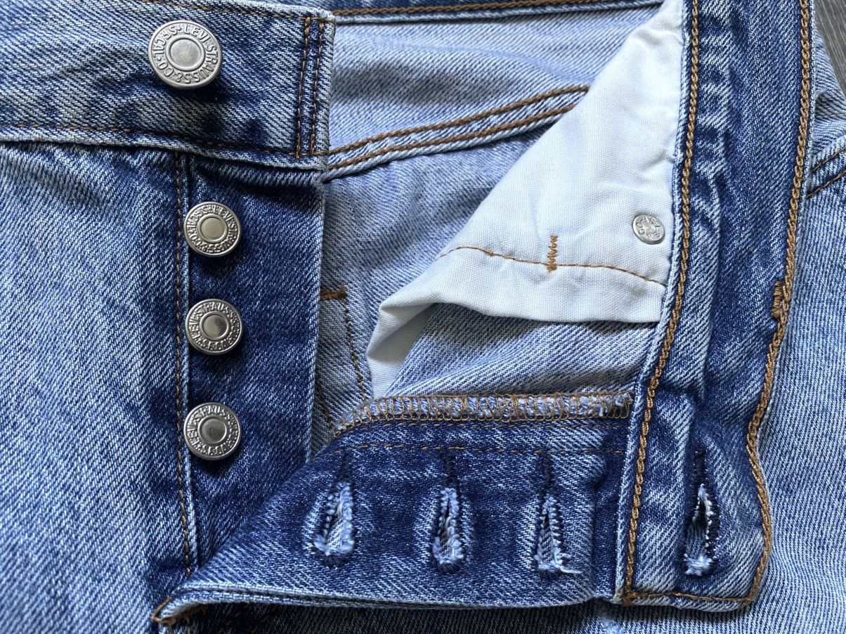 Levi's Vintage Clothing Levi’s Customized Tapered 501 CT Torn Distressed Jeans Denim Size 26" / US 2 / IT 38 - 10 Thumbnail