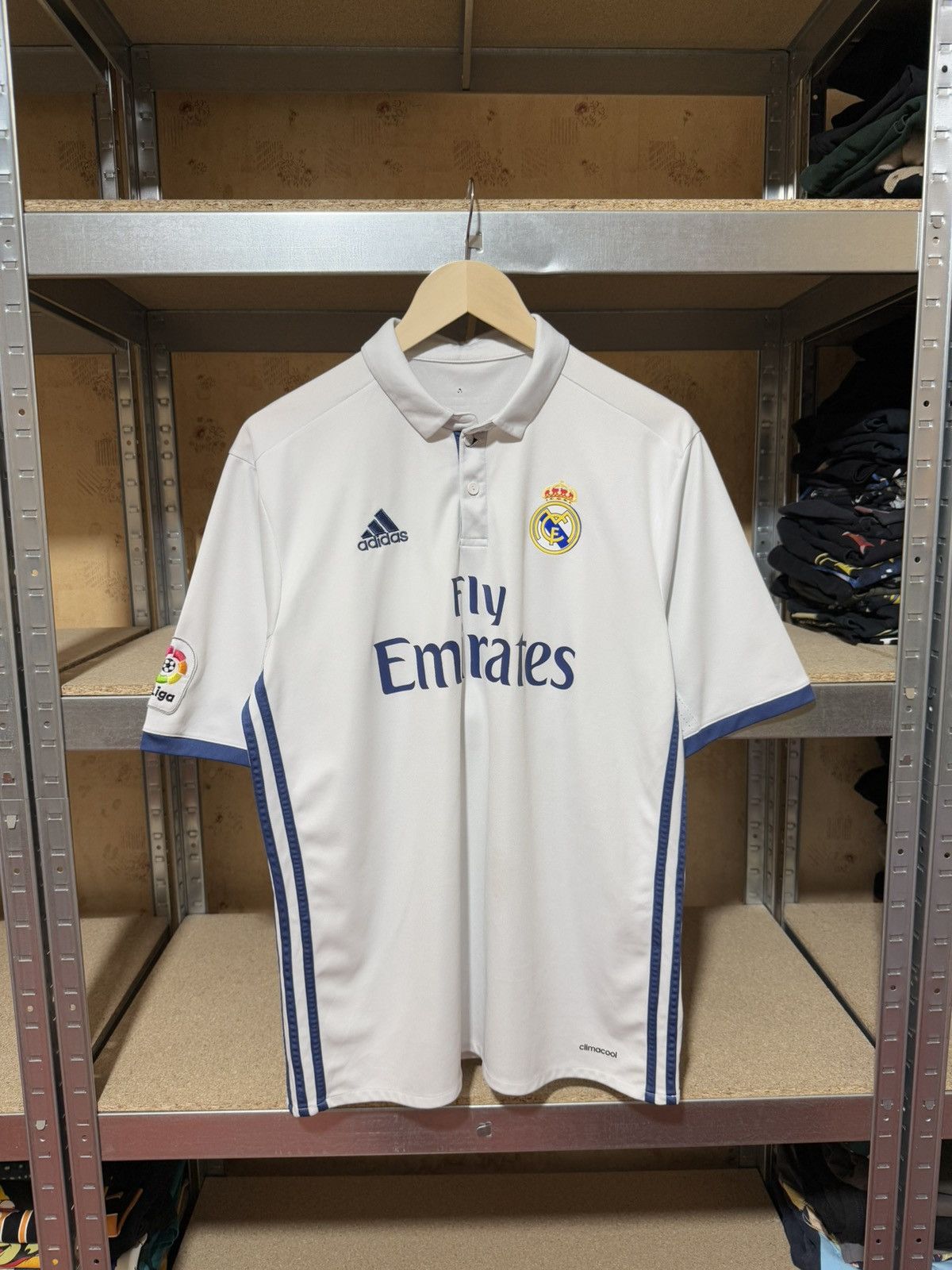 Adidas × Vintage Adidas Real Madrid Home 2016 2017 Football Soccer Jersey Size US L / EU 52-54 / 3 - 1 Thumbnail