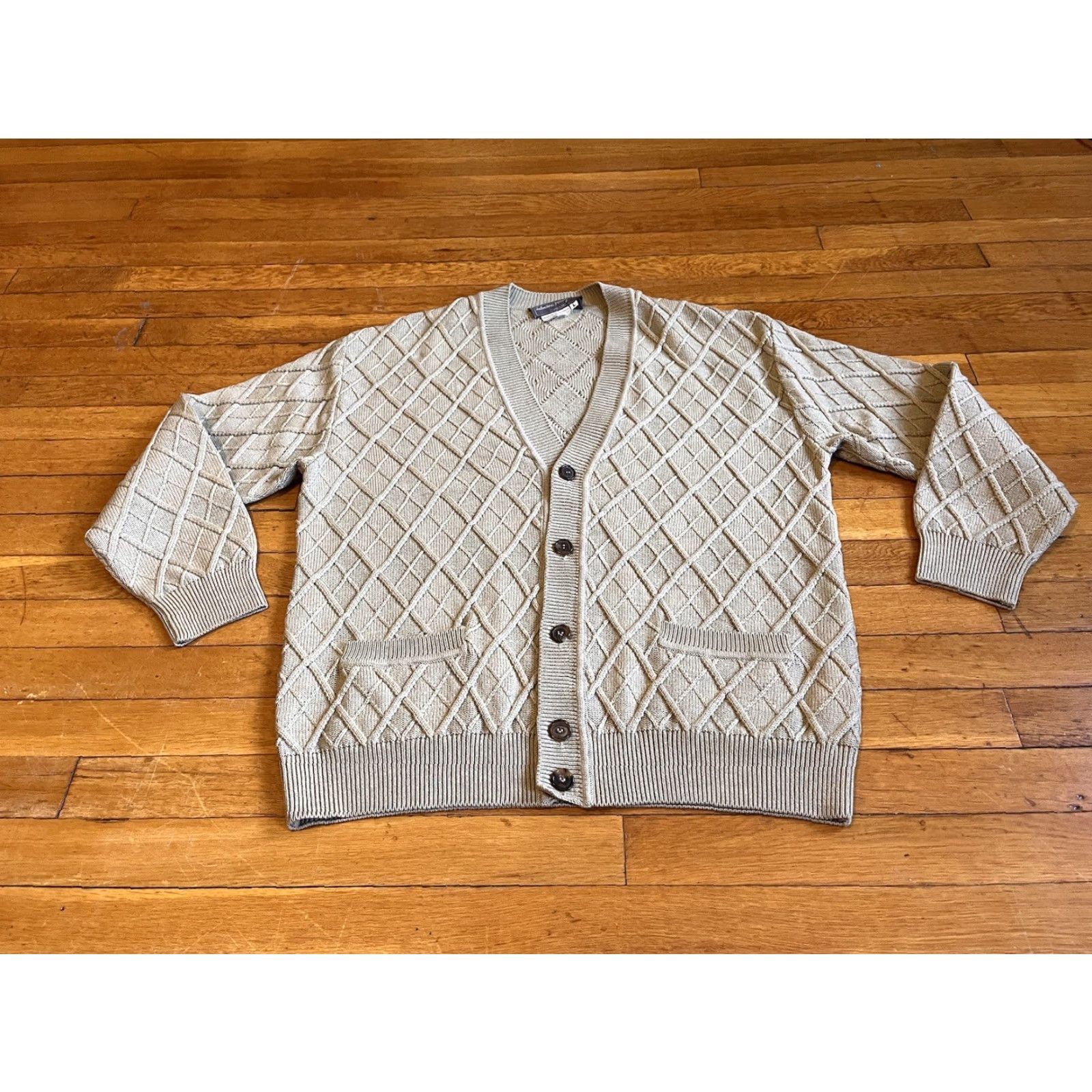 Salvatore Ferragamo Salvatore Ferragamo Diamond Cardigan Sweater Women’s Large Beige Size L / US 10 / IT 46 - 2 Thumbnail