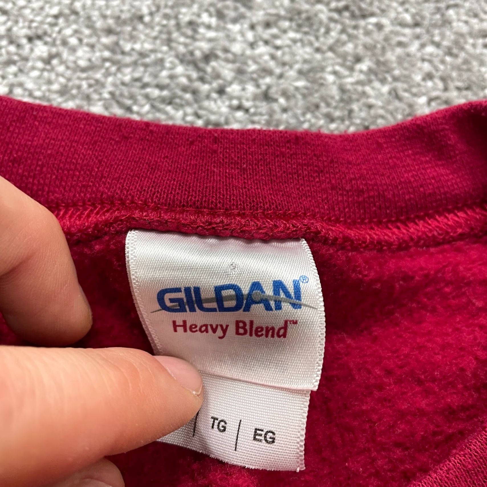 Gildan Gildan Heavy Cotton Pullover Sweatshirt Mens XL Red Logo Knit Fleece Solid Long Sleeve Crew Neck All Seasons Classic Baseball Outdoor Size US XL / EU 56 / 4 - 6 Thumbnail