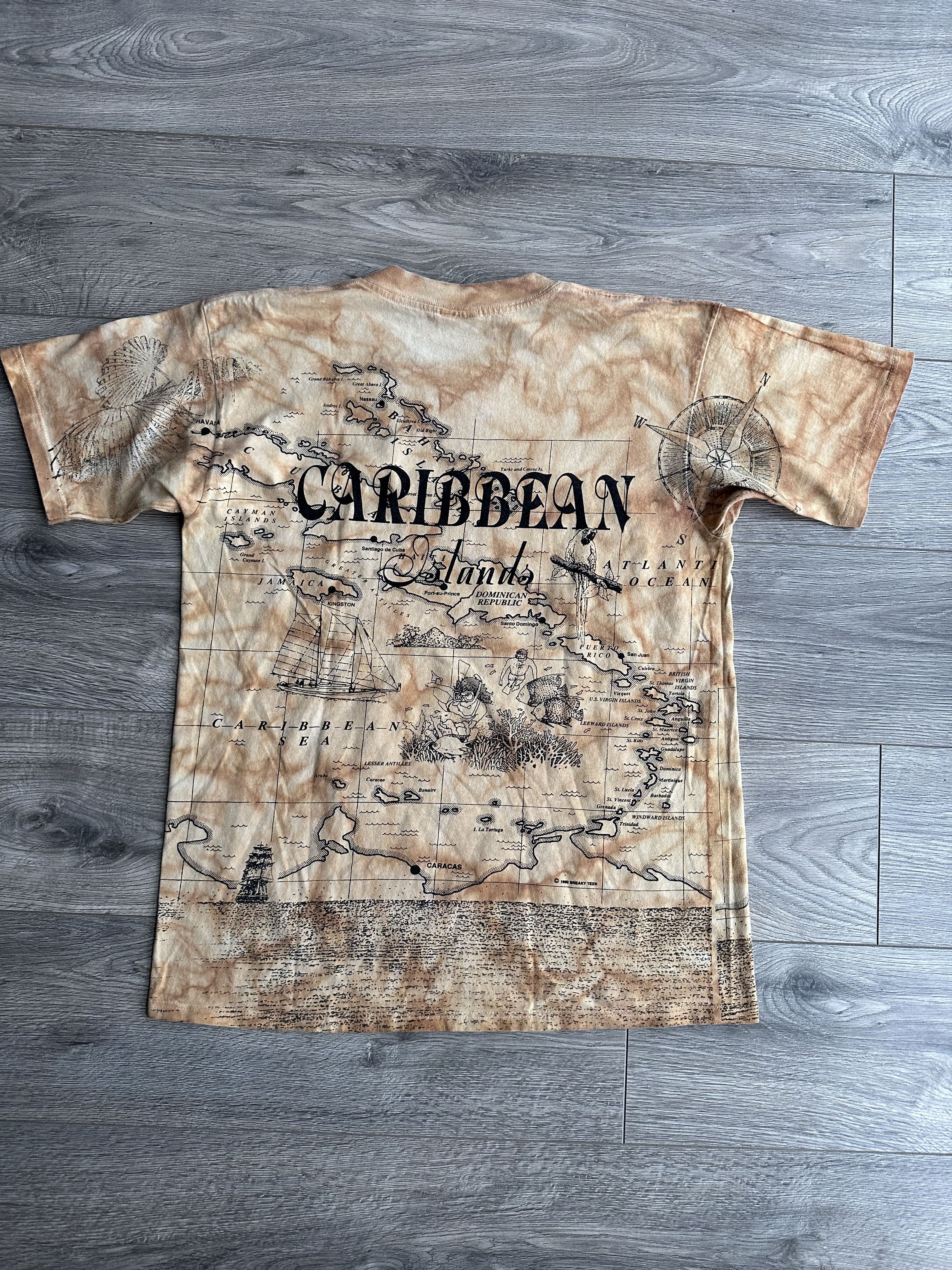 Vintage Caribbean island vintage t shirt Size US L / EU 52-54 / 3 - 5 Thumbnail