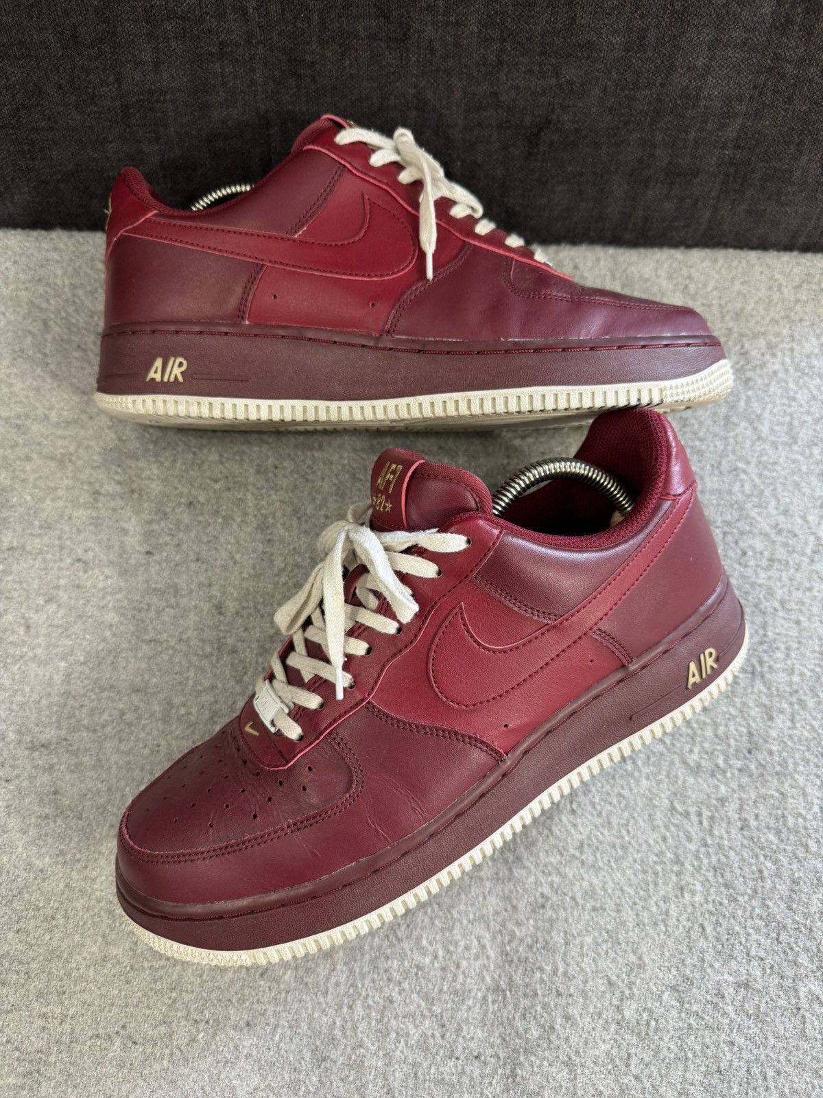 Nike Air Force Low '07 Team Red NBA AF1 size 42,5 sneakers