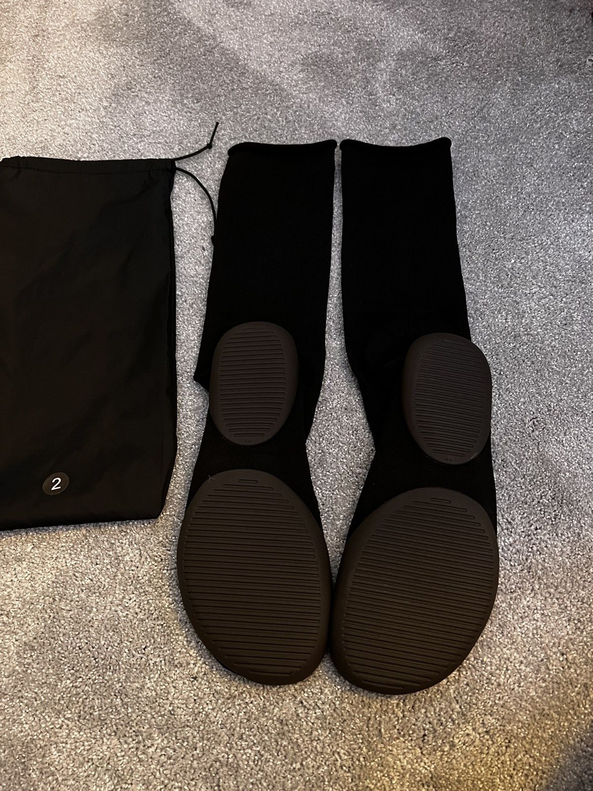 Kanye West Yzy Pods Size 2 Size US 10 / EU 43 - 1 Thumbnail