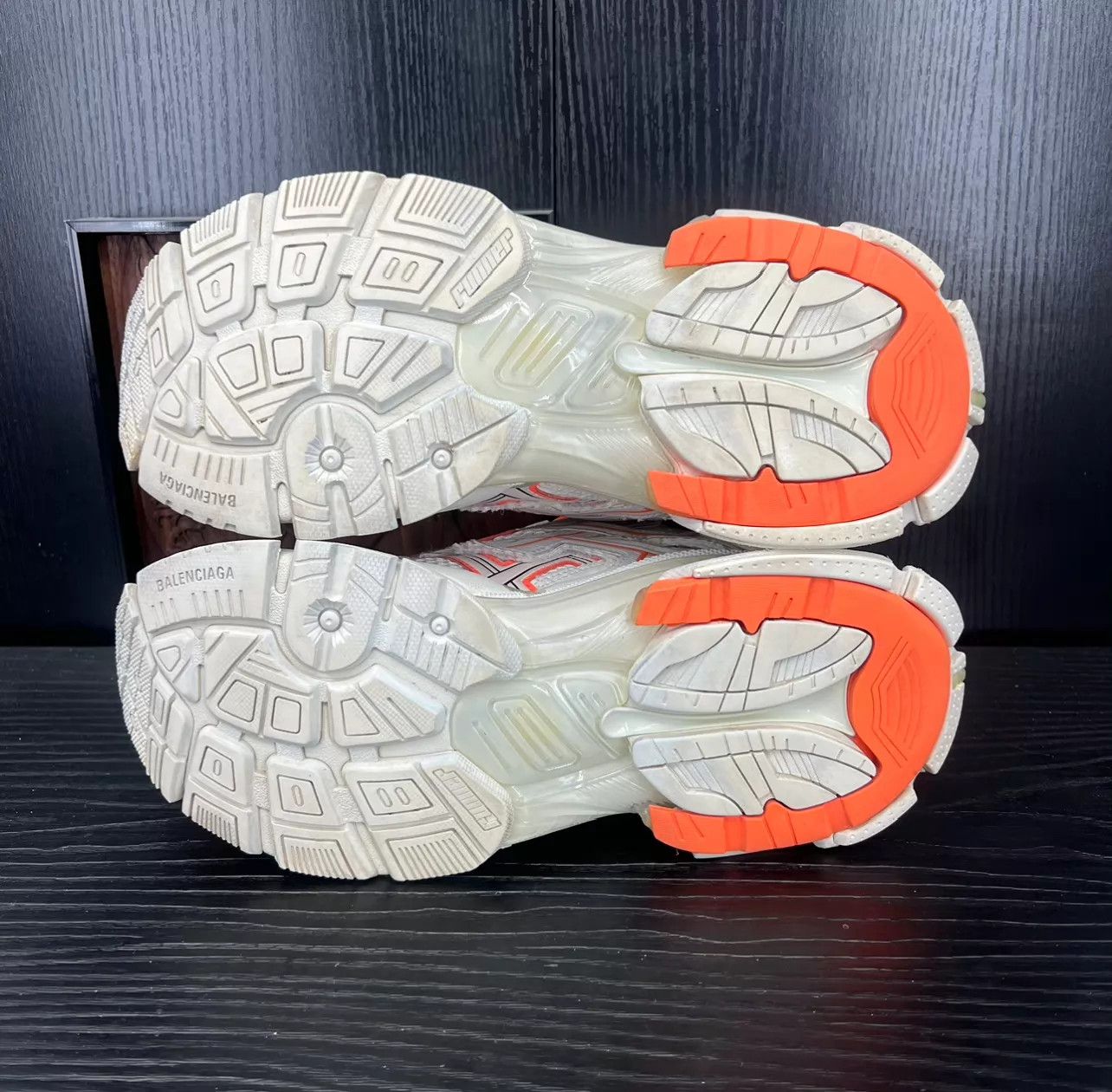 Balenciaga Balenciaga Runner Distressed White Orange 41 Size US 8 / EU 41 - 4 Thumbnail