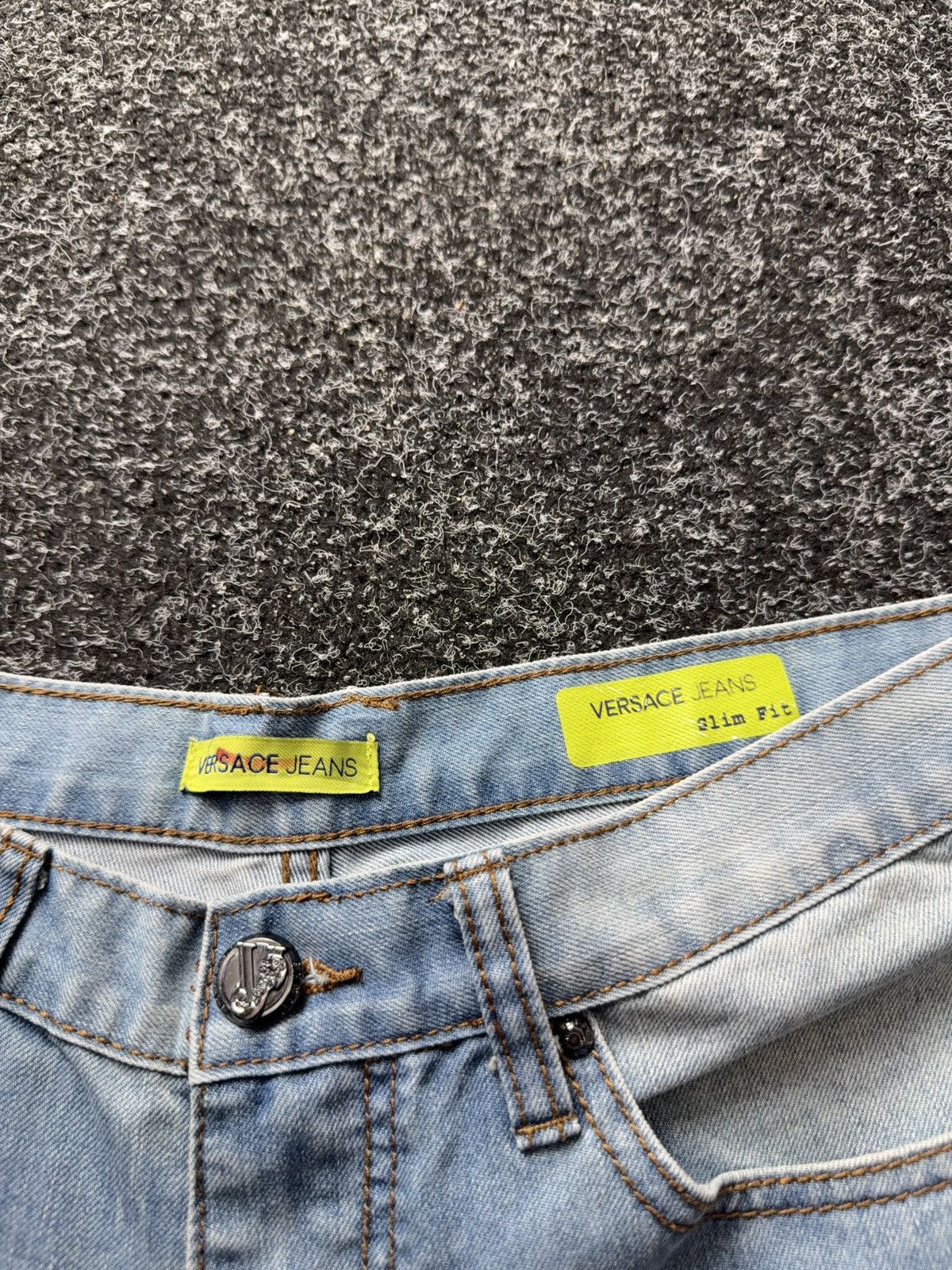 Versace Jeans Couture Luxury 00s Versace Jeans Slim Fit Light Wash Denim Jeans Size US 31 - 7 Thumbnail