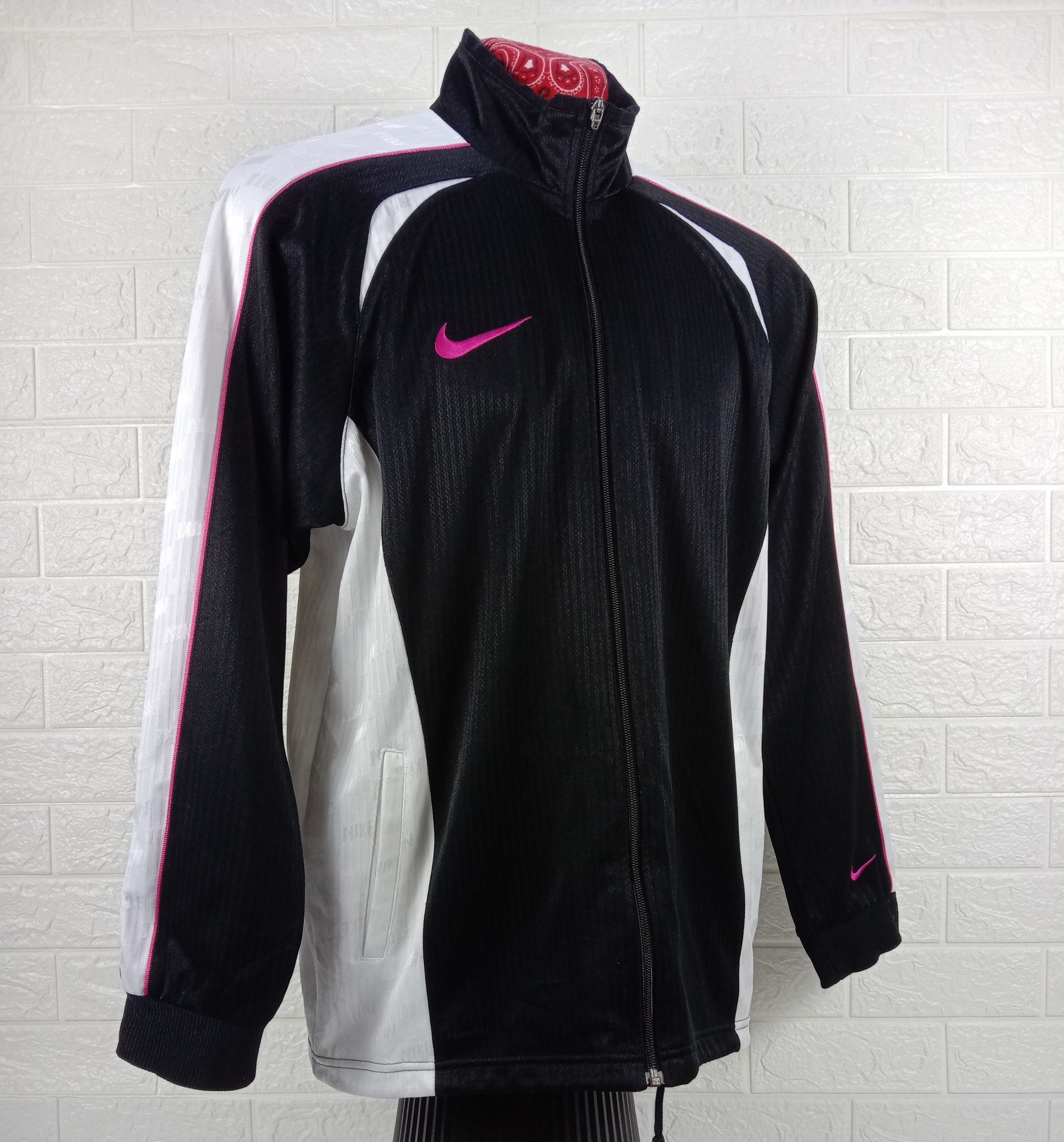 Nike Vintage Nike Dry Fit Sportwear Size US XL / EU 56 / 4 - 2 Thumbnail