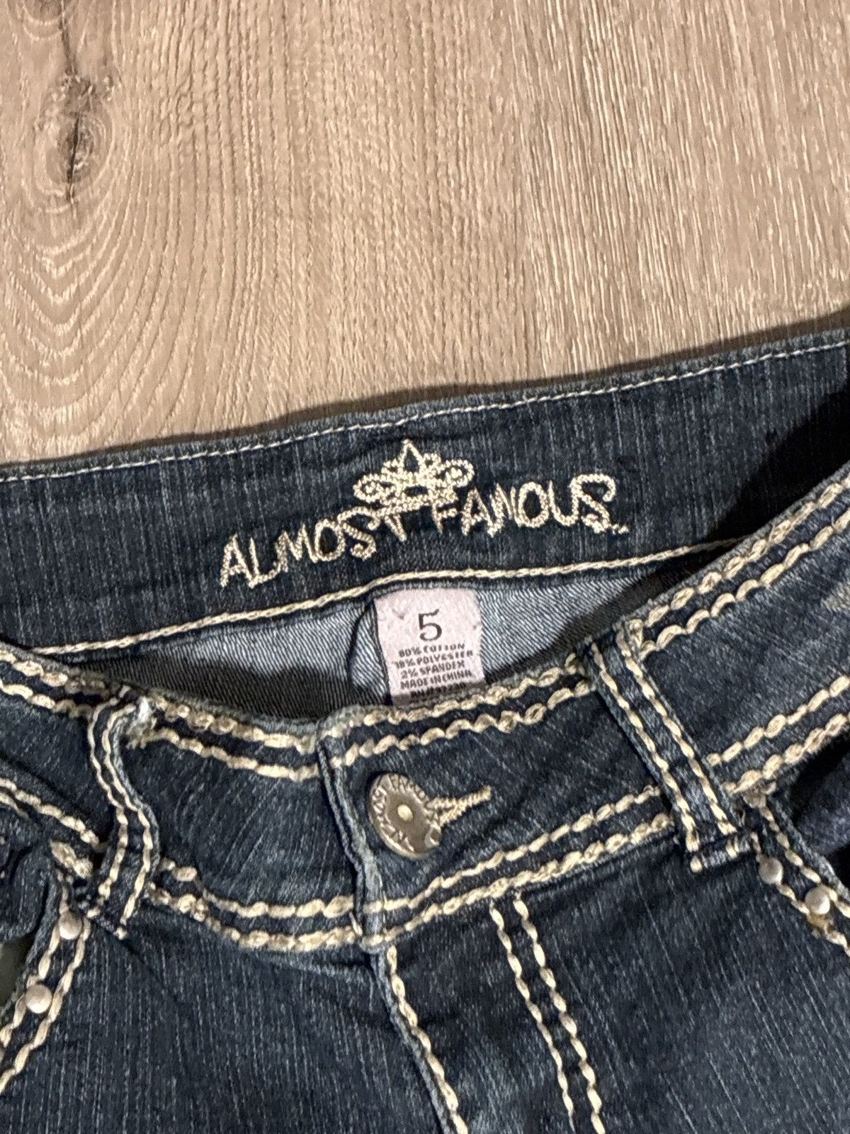 Almost Famous Almost Famous Low-Rise Flare Denim Size 27" / US 4 / IT 40 - 5 Thumbnail