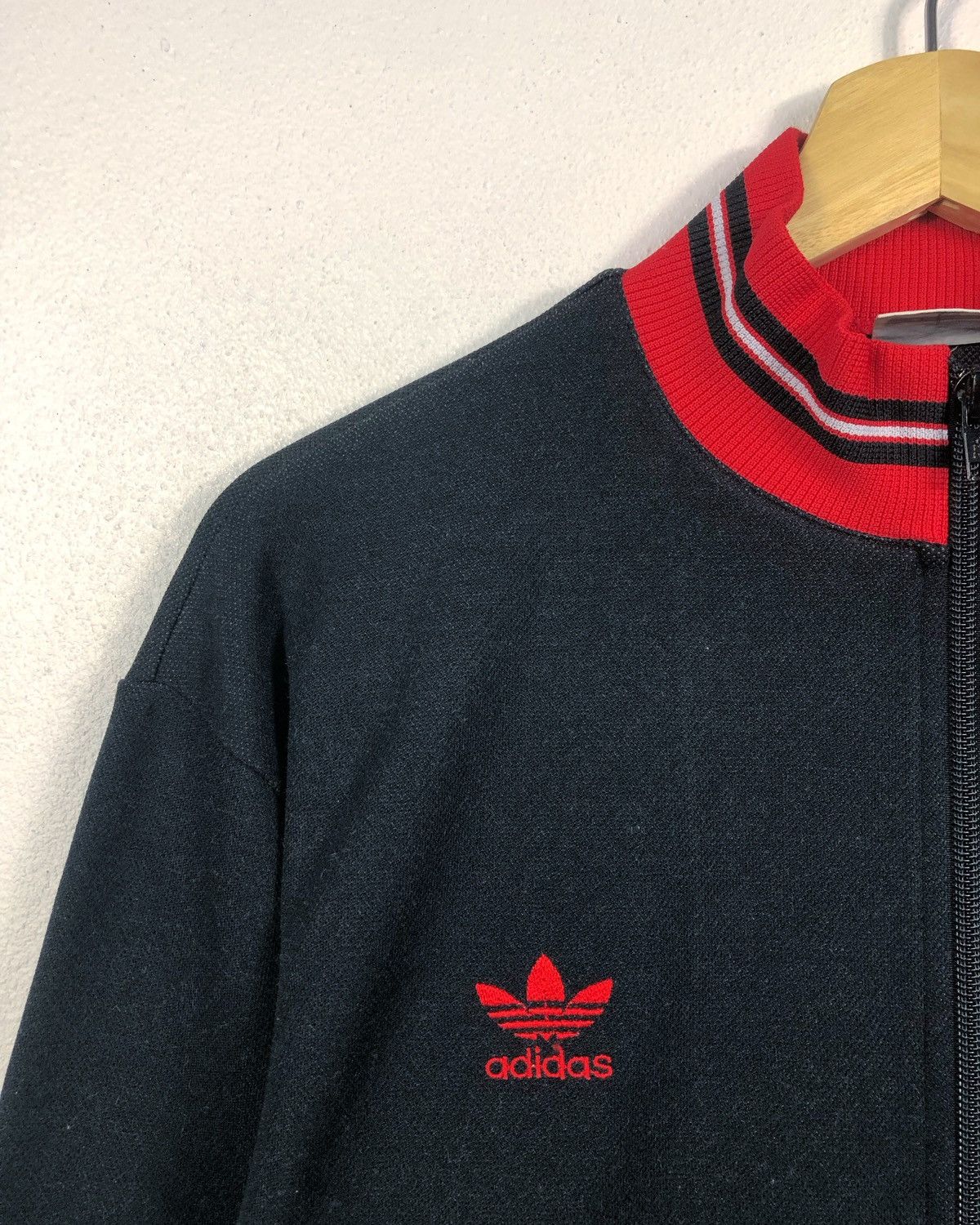 Adidas Vintage 80s Adidas X Descente Track Jacket Made in Japan Size US L / EU 52-54 / 3 - 4 Thumbnail