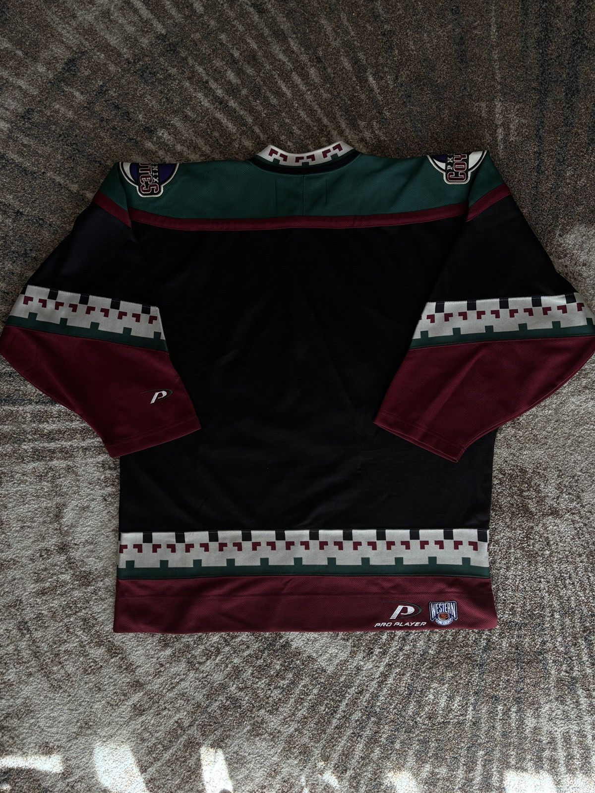 Vintage Vintage Arizona Coyotes Kachina Jersey – Authentic Size US L / EU 52-54 / 3 - 6 Thumbnail