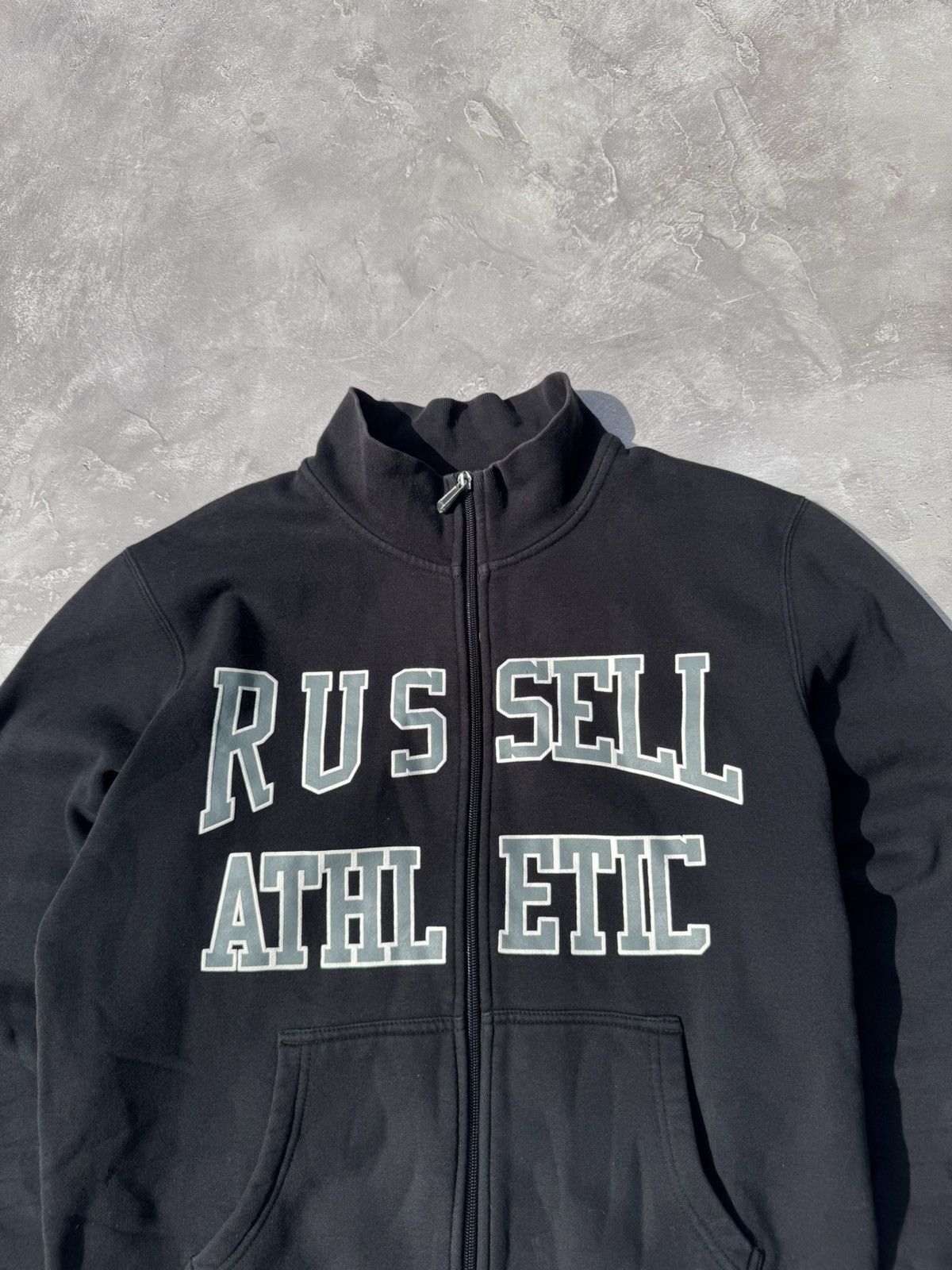 Russell Athletic Russel Athletic Distressed Zip Track Jacket Size M / US 6-8 / IT 42-44 - 3 Thumbnail