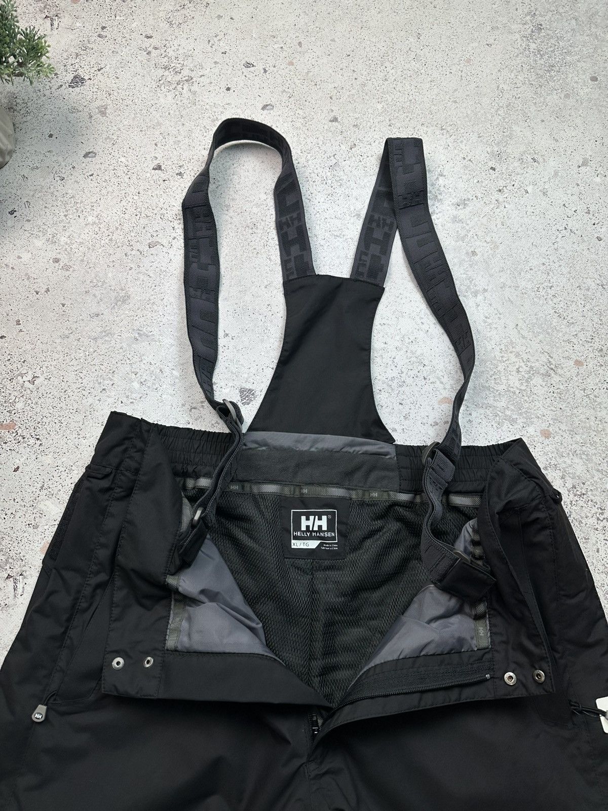 Helly Hansen Vintage Helly Hansen Multi-pocket Cargo Ski Pants Men New Size US 36 / EU 52 - 16 Thumbnail